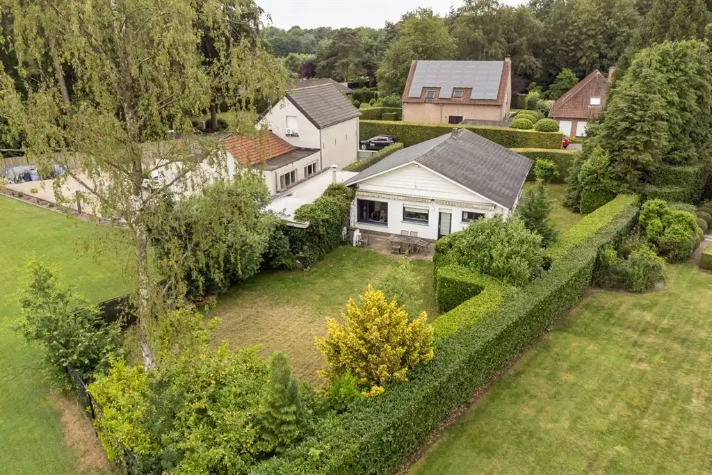 Te vernieuwen gelijkvloerse woning foto 16