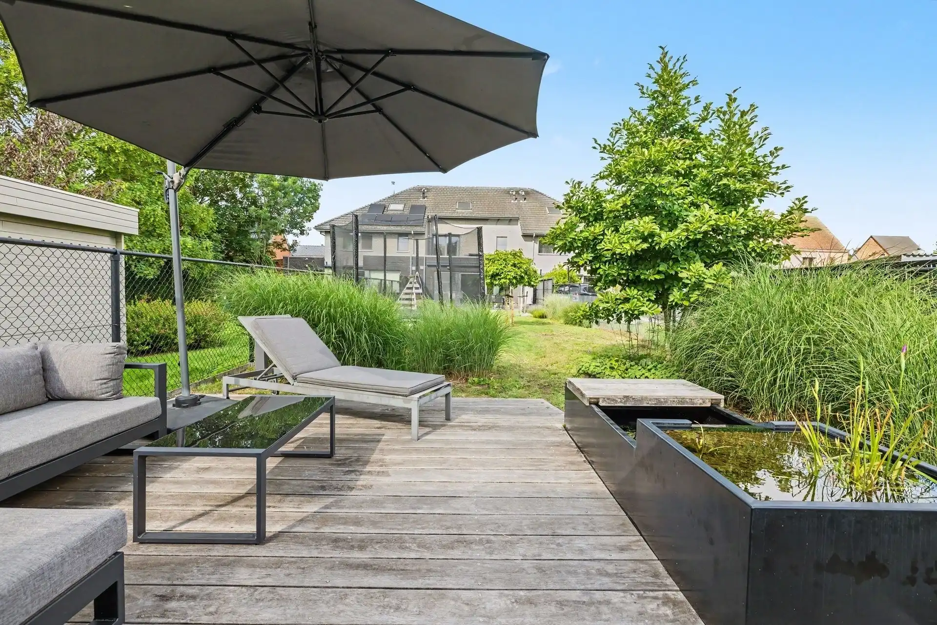 Uitstekend gelegen gezinswoning met inpandige garage en mooi aangelegde tuin (430m²) foto 25