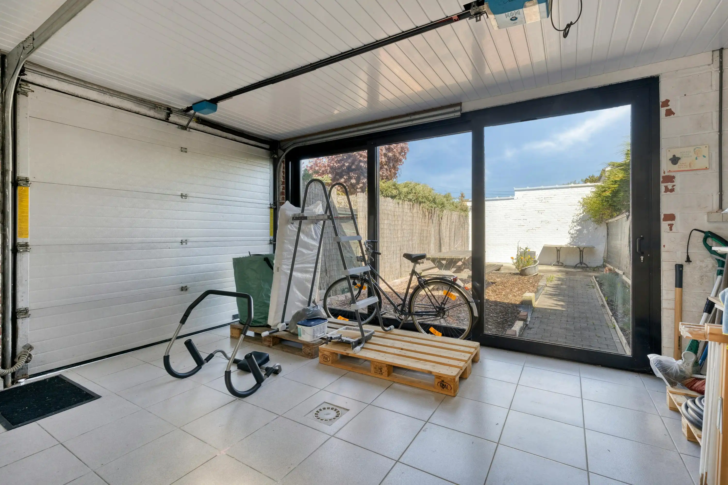 Een charmant huis met gezellige tuin en garage te Roeselare foto 19