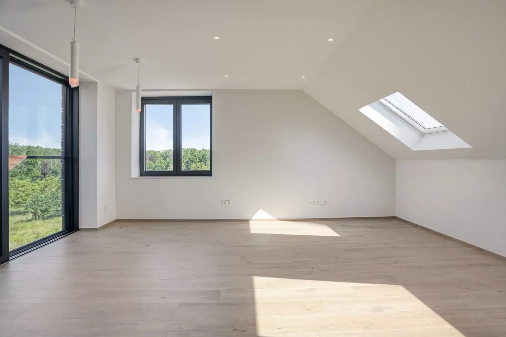 Gerenoveerd ruim en lichtrijk appartement met 2 slaapkamers - EPC  72Kwh/m² foto 9