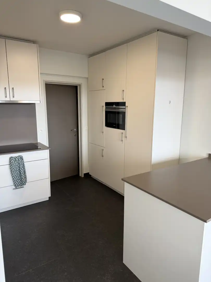2 slaapkamer appartement met prachtig zicht foto 10