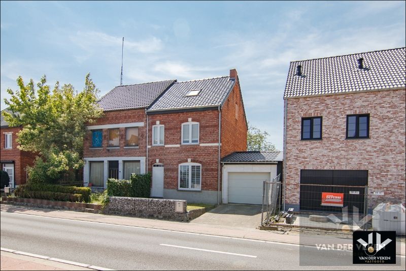 GEZELLIGE, DEGELIJK GERENOVEERDE GEZINSWONING foto 2