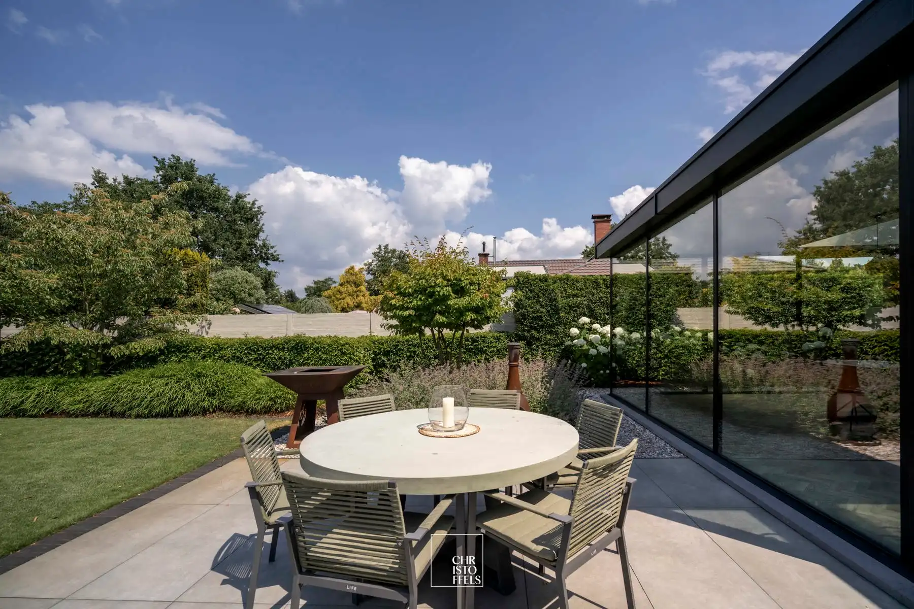 Eigentijdse gerenoveerde villa op een riant perceel van 1.986 m² foto 17
