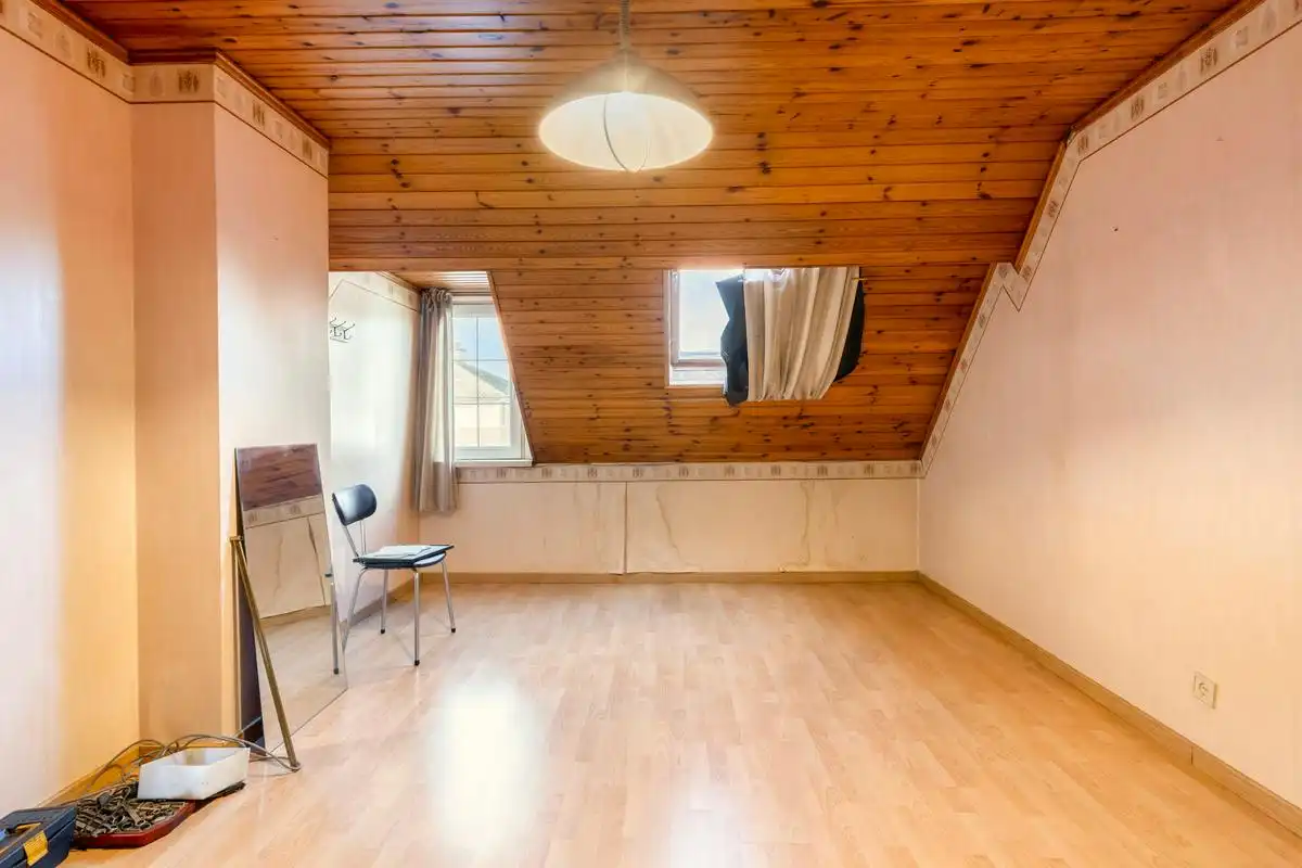 Te renoveren huis met grote loods nabij centrum Meise foto 16