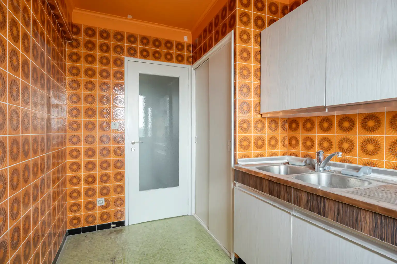 Op te frissen 1-slaapkamerappartement foto 6