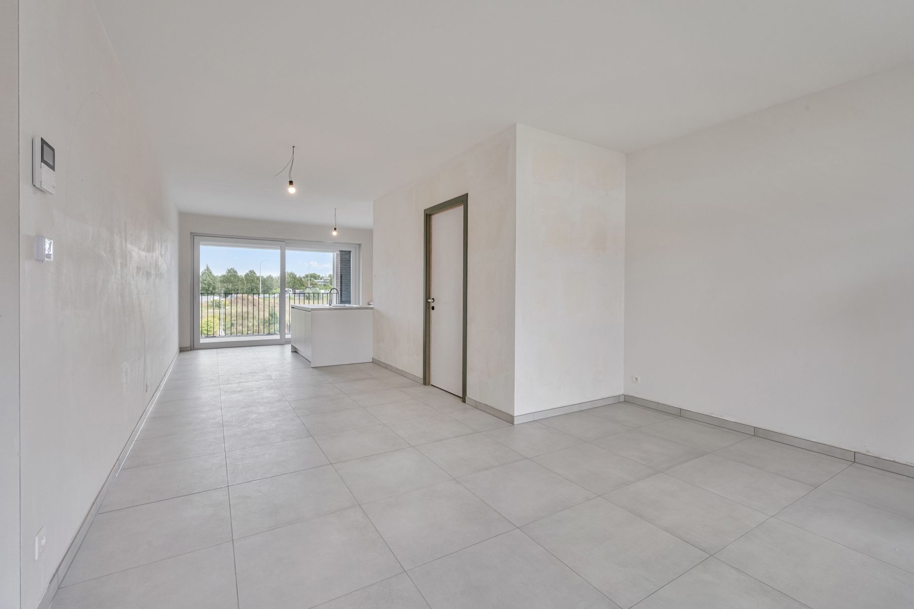 Nieuwbouwappartement met 2 slpks + 2 terrassen foto {{pictureIndex}}