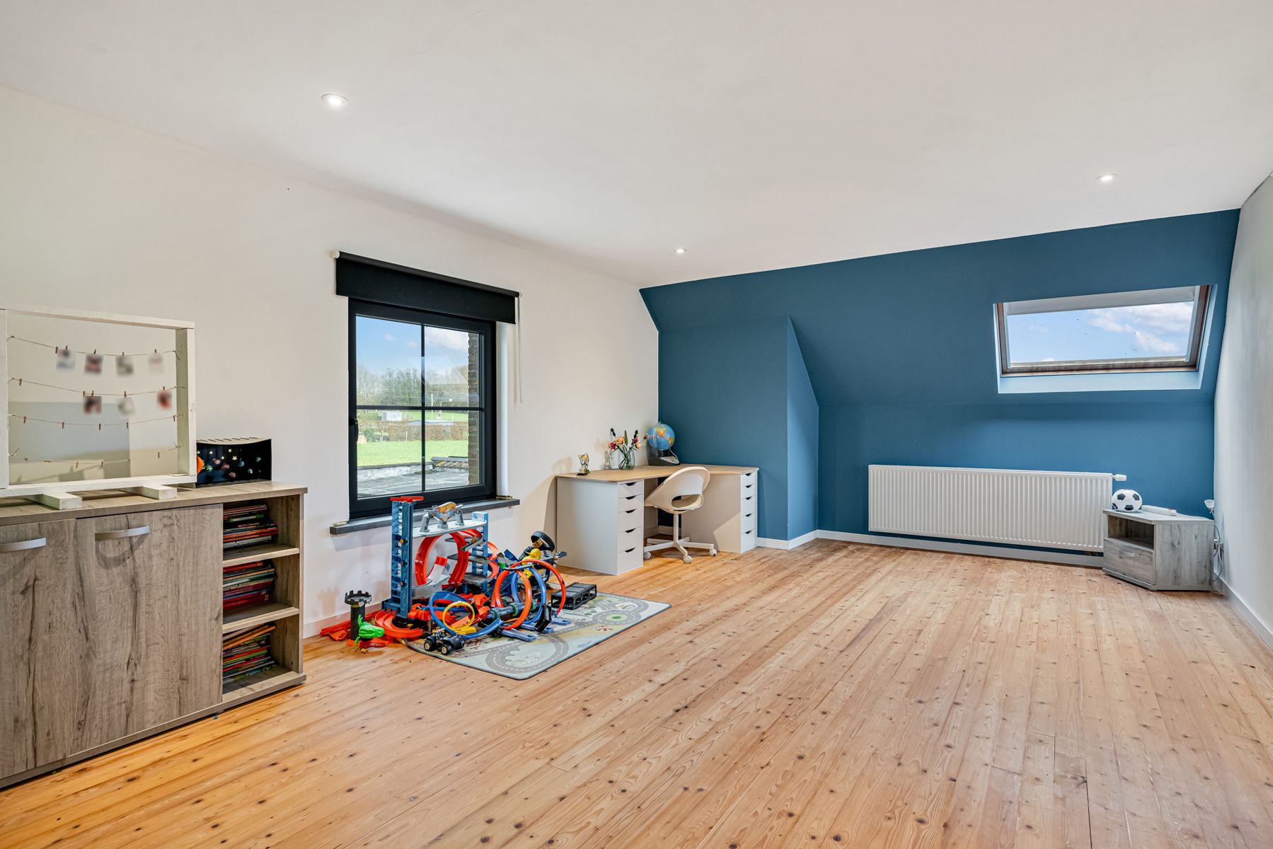 Gerenoveerde open bebouwing te koop in Moerbeke met 4 slpks foto 15