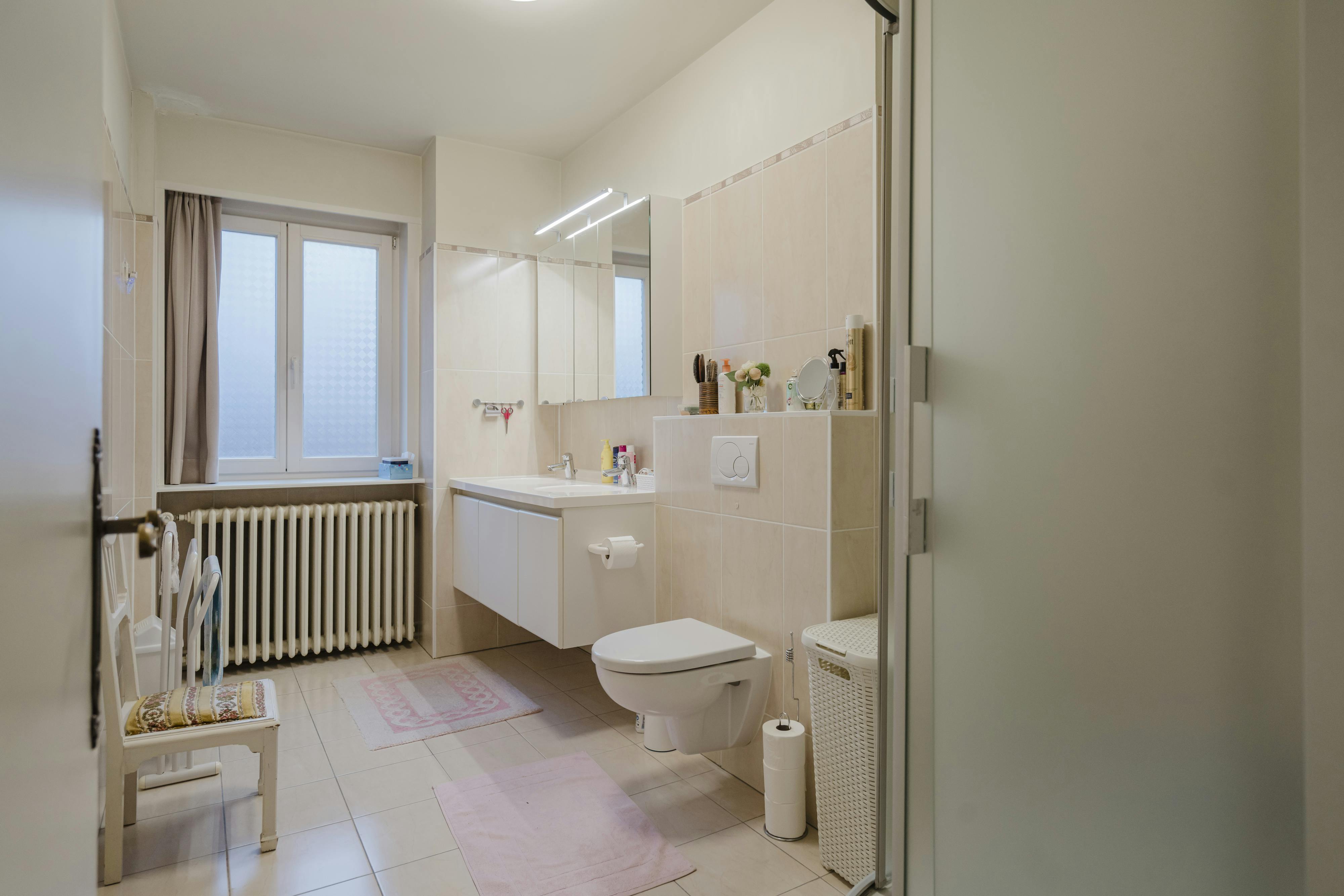 Ruim 3-slaapkamerappartement in centrum Kortrijk foto 16