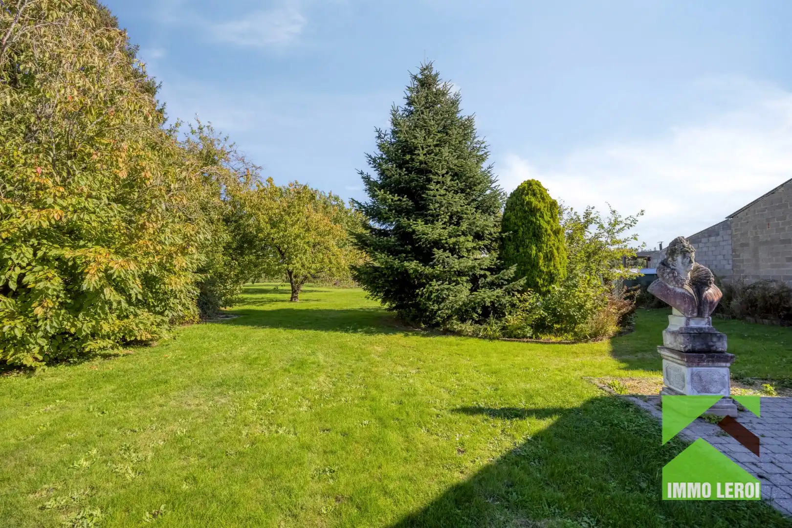 Mooie gezinswoning met 2 garages en prachtige tuin op totaal 52a 91ca foto 23