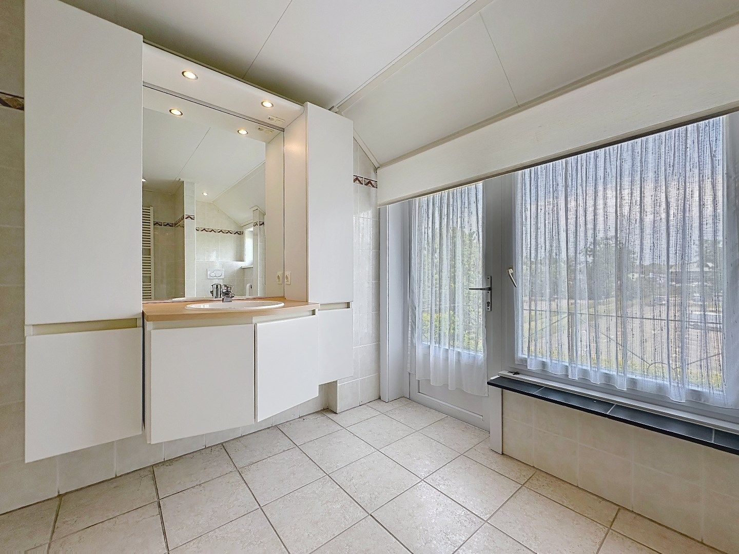 Rustig gelegen op een boogscheut van het centrum foto 19