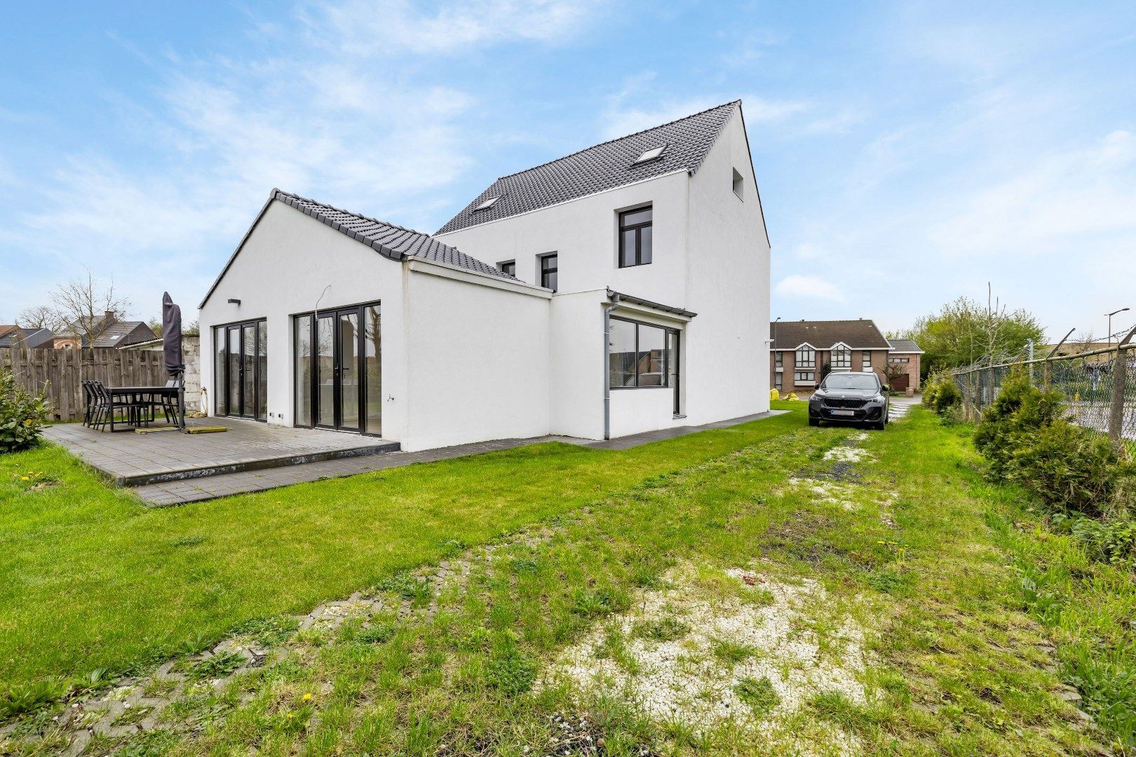 Luxueus gerenoveerde (2025) woning bijgebouw & ruime tuin in Zwijndrecht foto 20