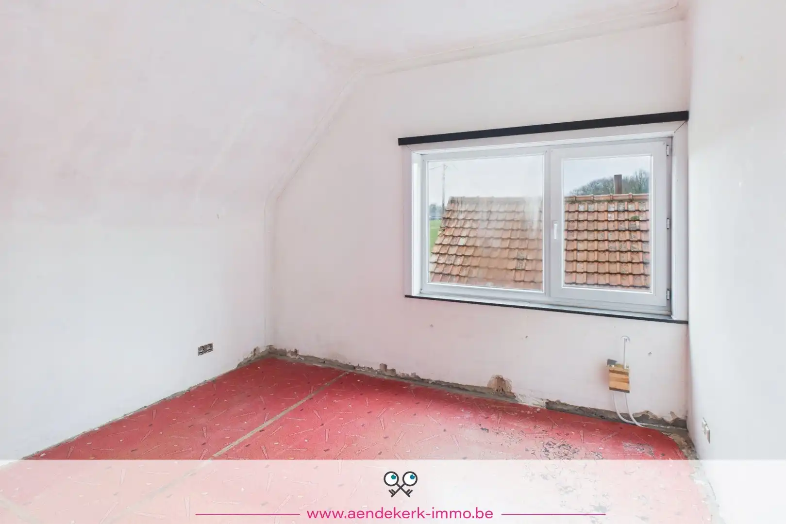 Rustig gelegen, te renoveren, woning met 3 slaapkamers nabij het centrum van Bree  foto 16