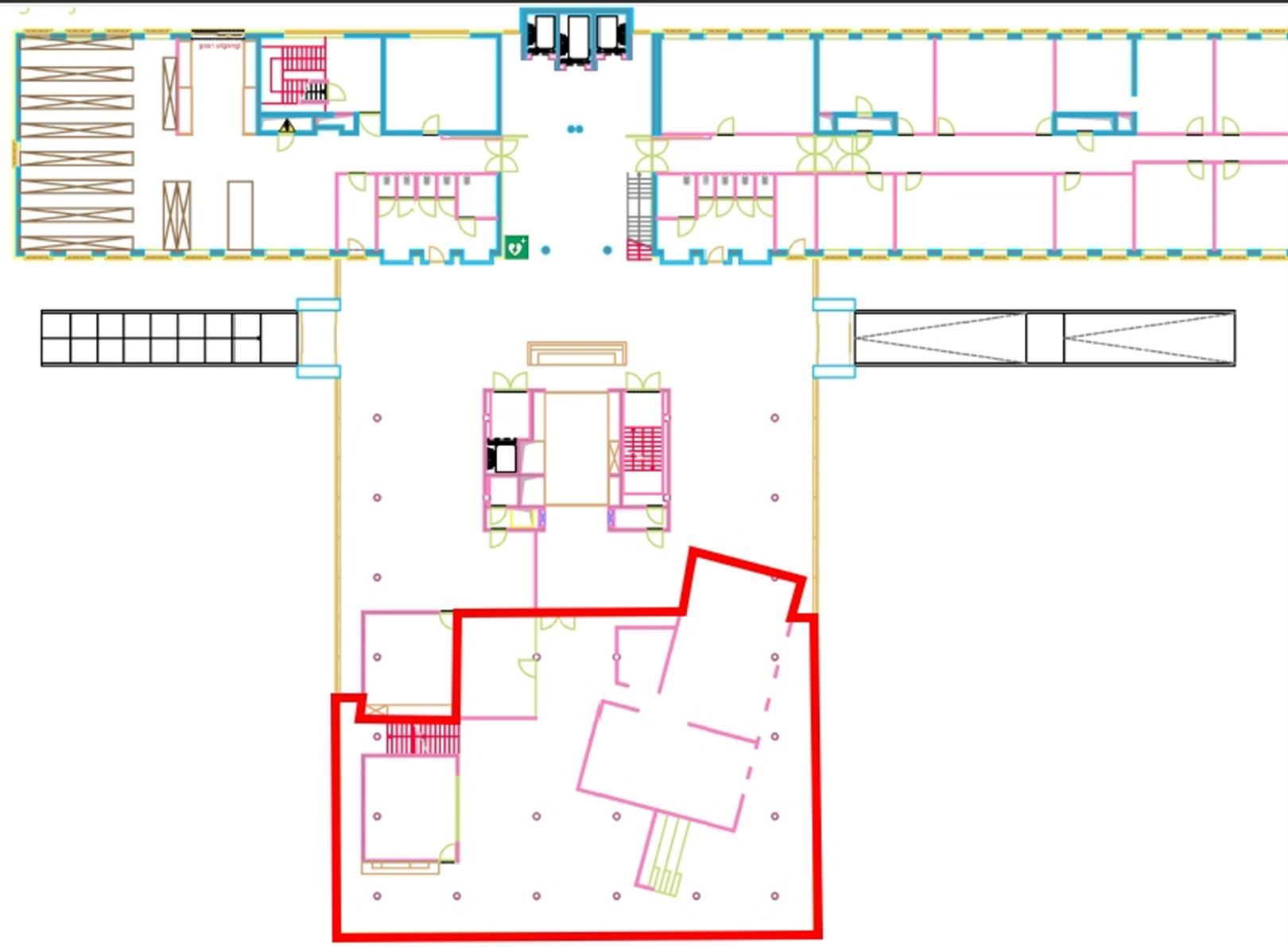 Kantoorgebouw van 400 m² tot 1100 m² foto 20