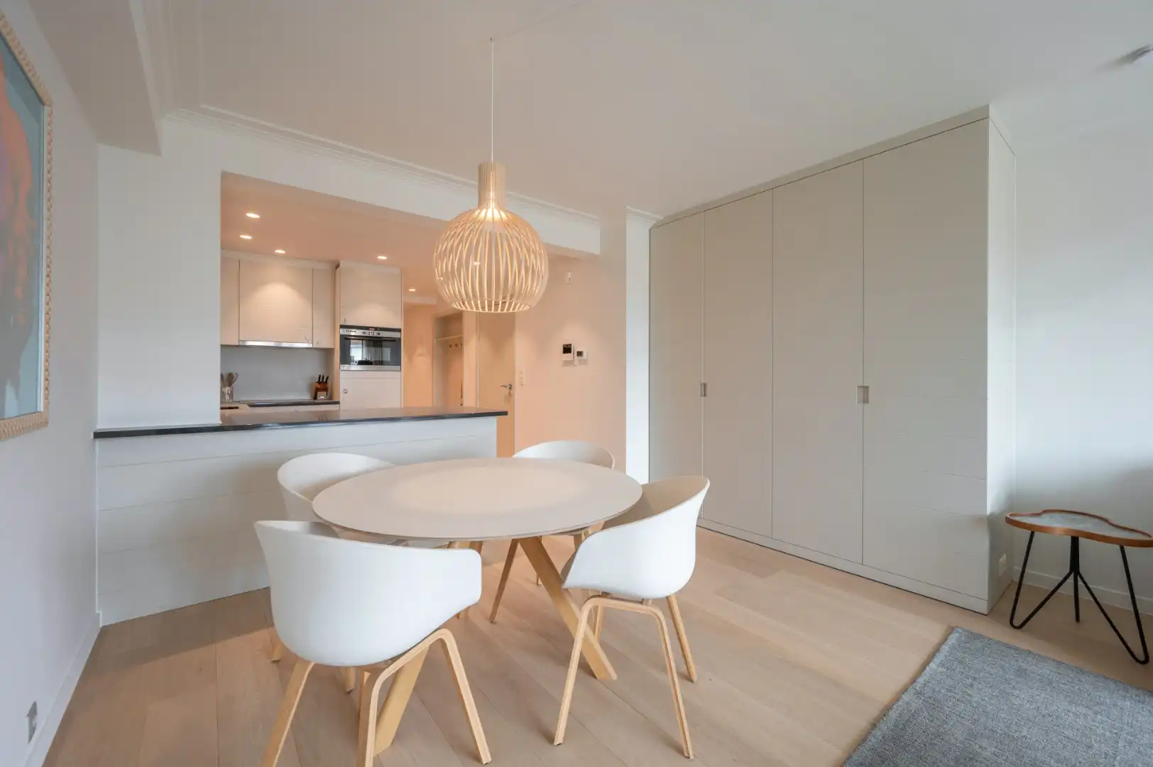 Lichtrijk 1 slaapkamerappartement in hartje Zoute met open zicht foto 4