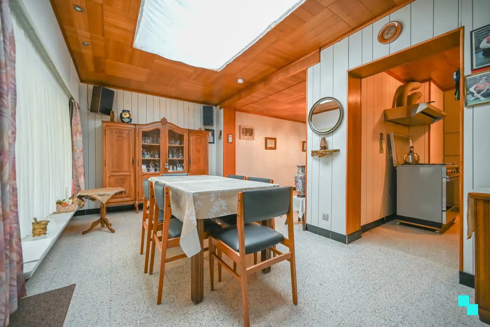 Halfopen woning in doodlopende straat te Sint-Eloois-Winkel foto 13