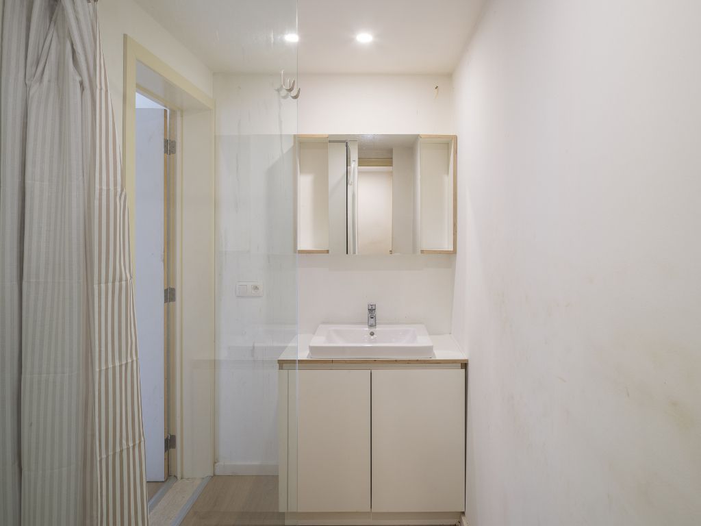 Atelier/loods met te renoveren woning, ruime tuin en bijzonder veel potentieel op een boogscheut van het stadscentrum. foto 11