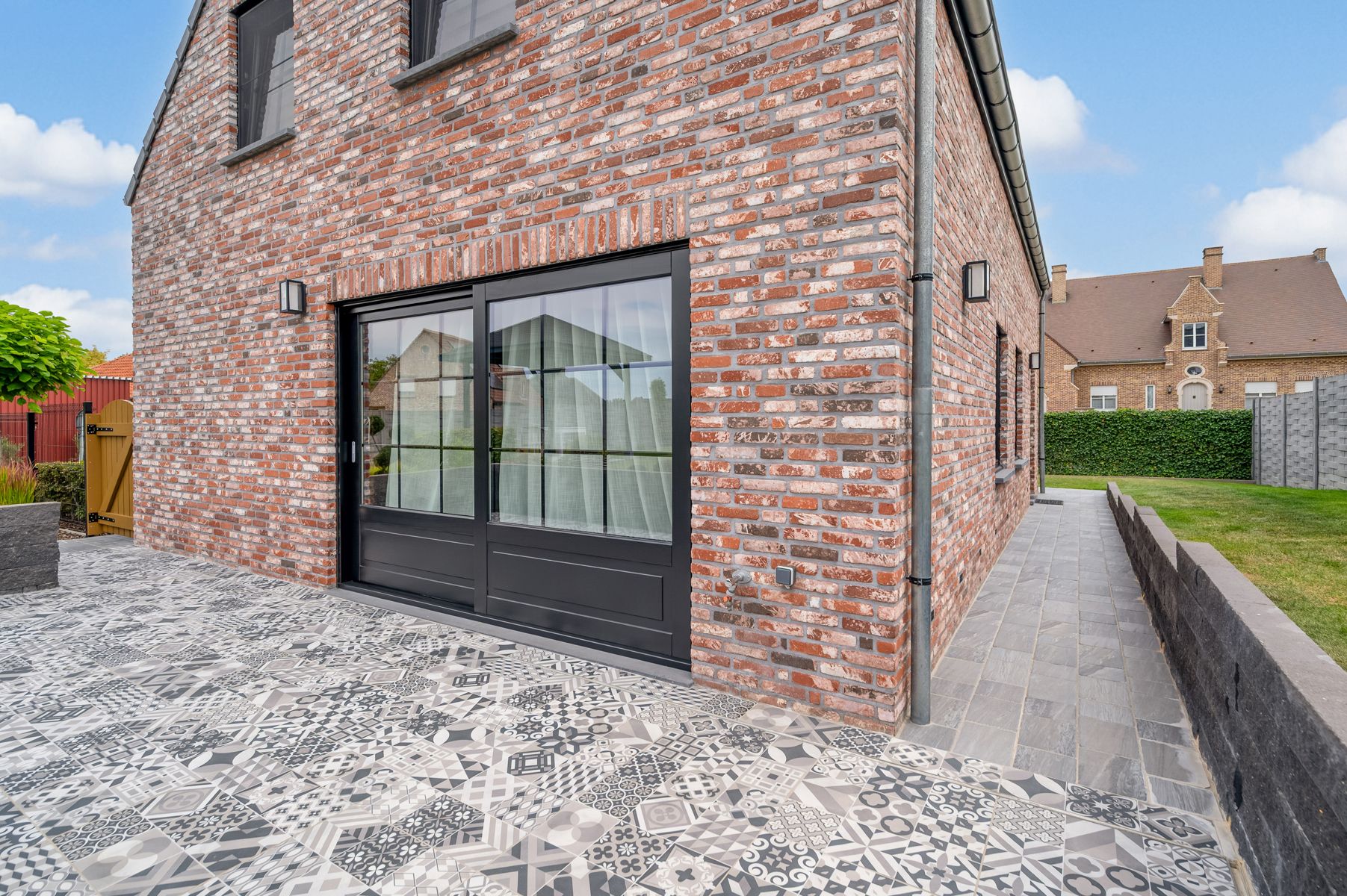 Recente (2020) open bebouwing met tuin en 3 slaapkamers foto 28