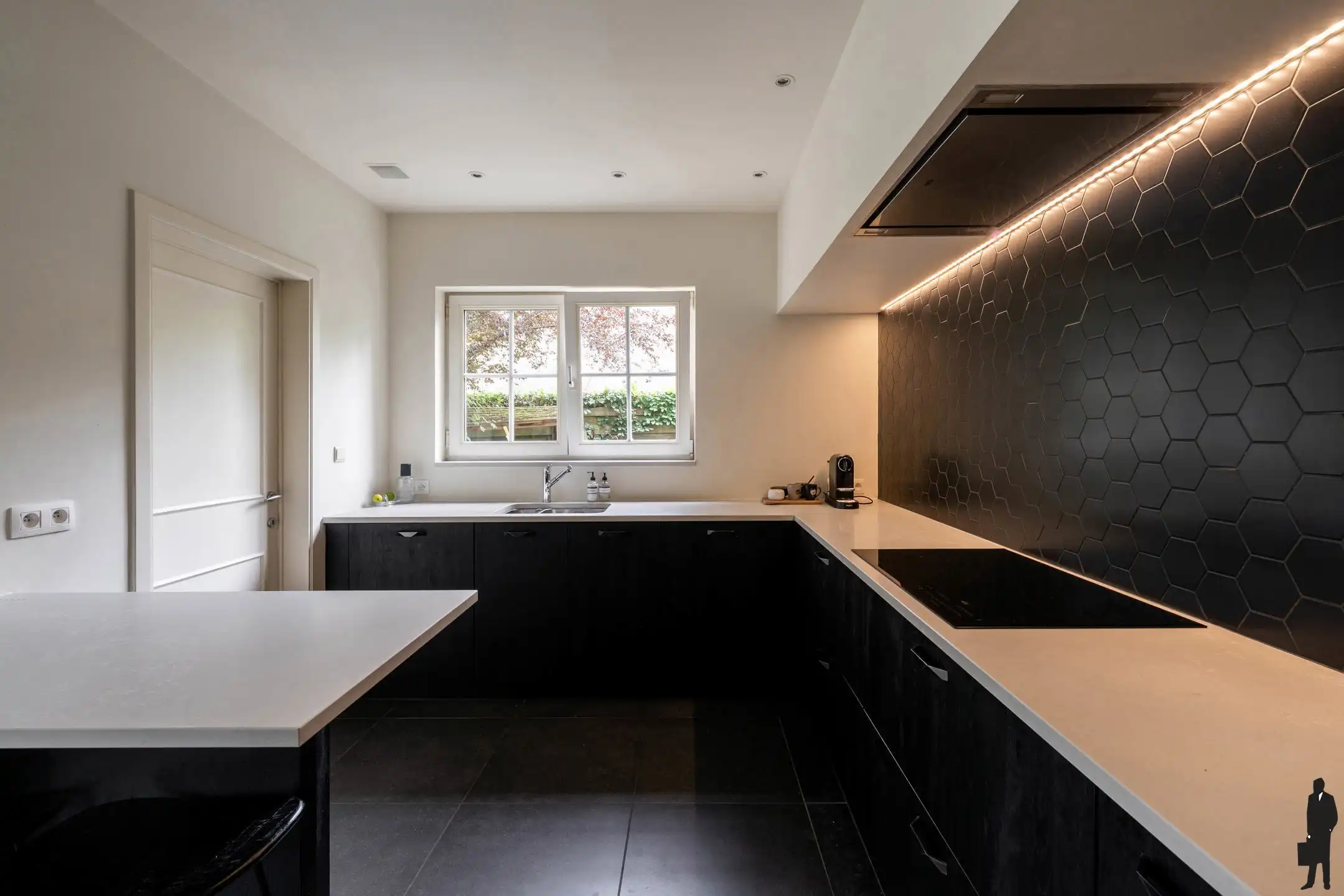 Karaktervolle woning op uitstekende locatie foto 12