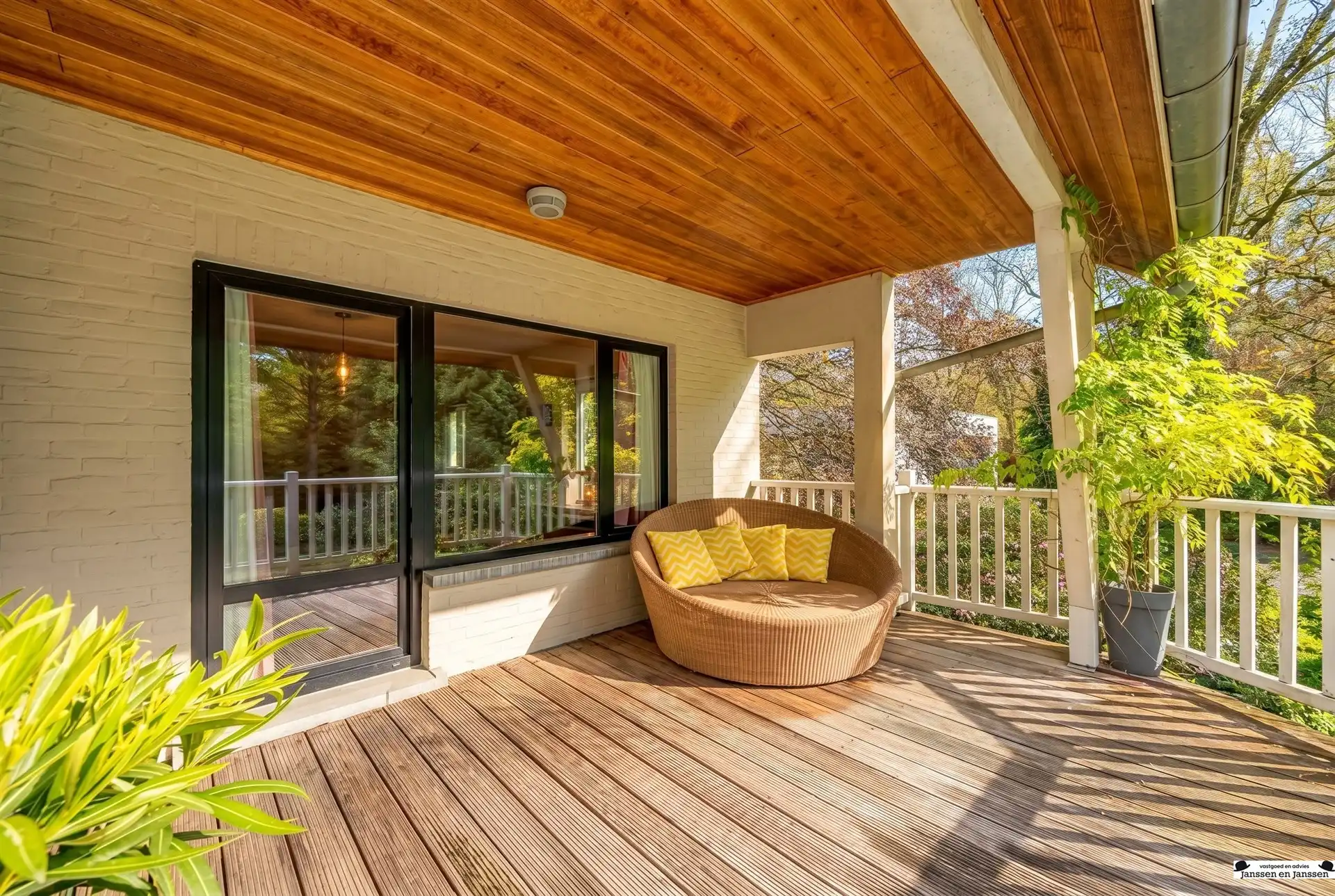 Exclusieve villa op royaal perceel van 3.000 m² grenzend aan uniek natuurdomein foto 15