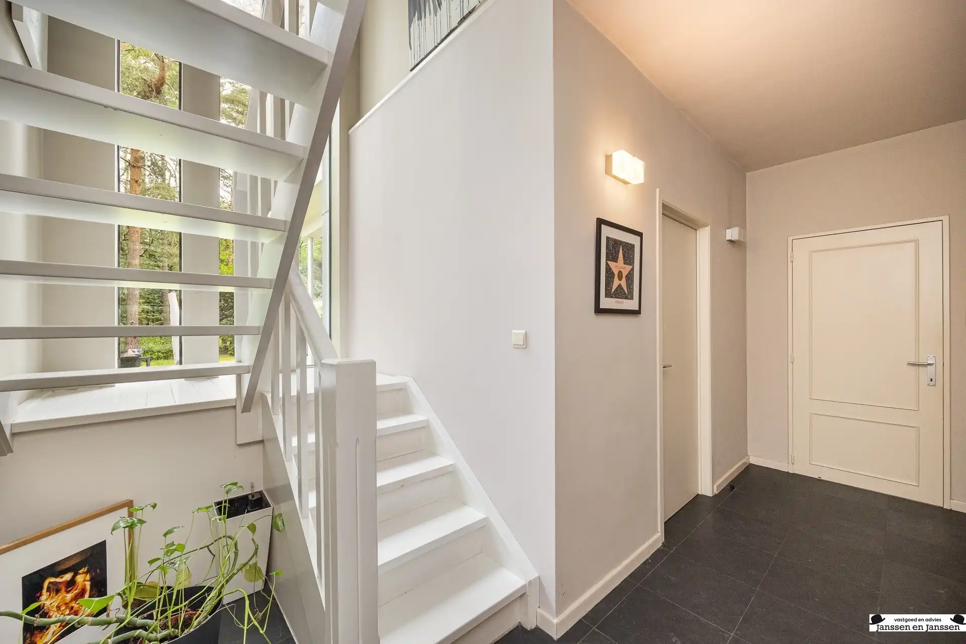Exclusieve villa op royaal perceel van 3.000 m² grenzend aan uniek natuurdomein foto 15