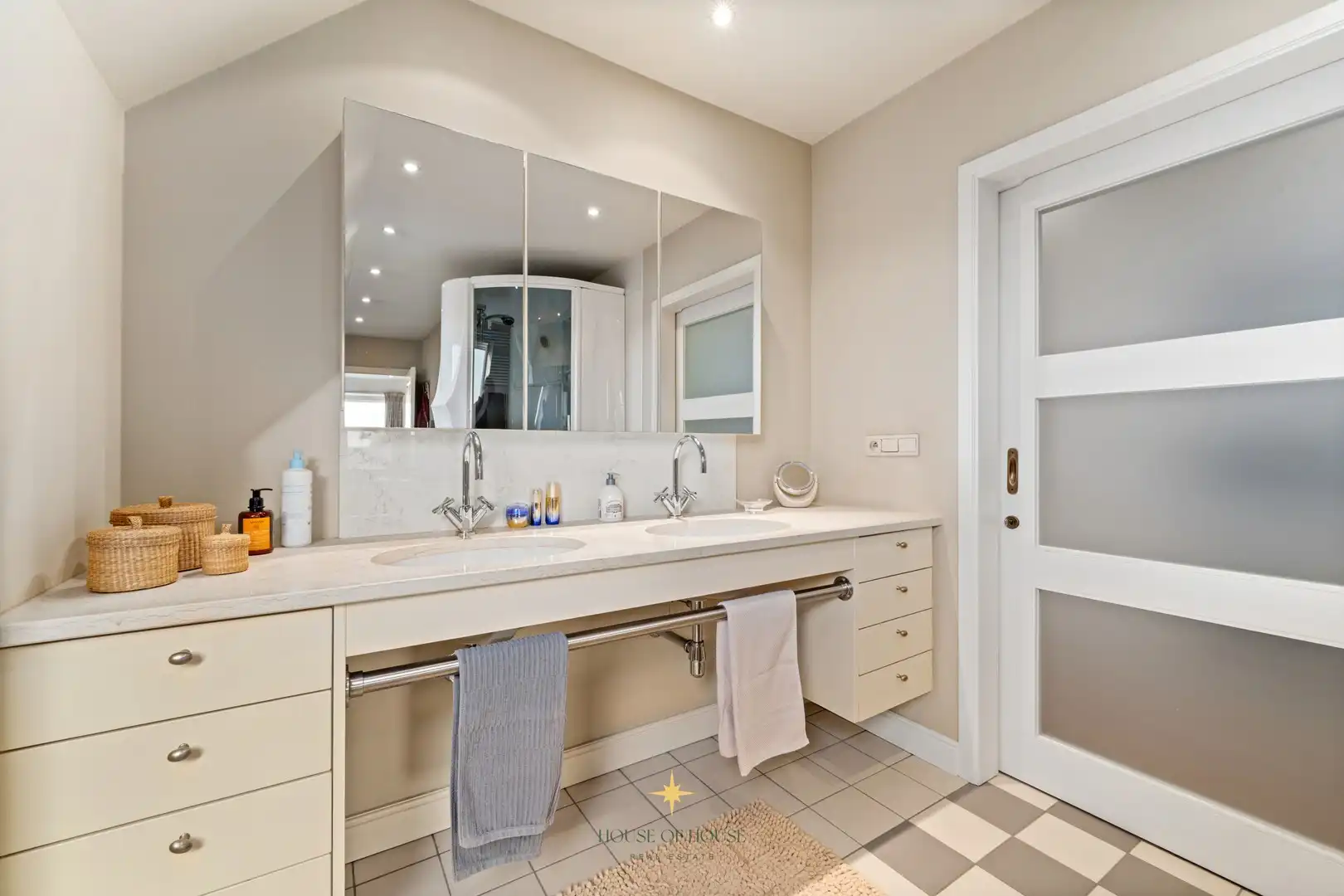 Prachtige villa met loods en serrecomplex op ± 2 HA te Laarne zonder bedrijfsovername foto 24