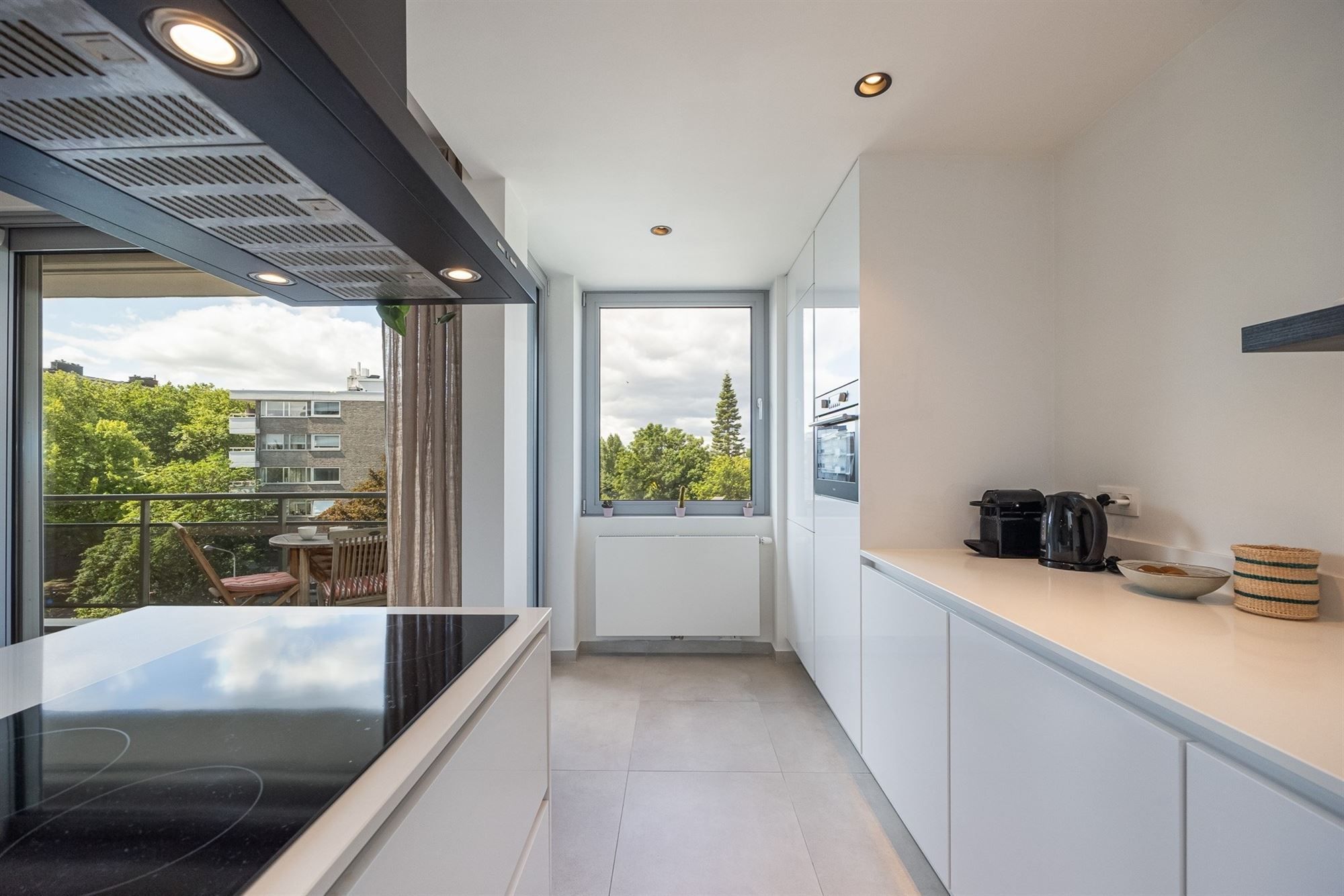 Instapklaar en lichtrijk hoekappartement nabij het Rooi foto 10