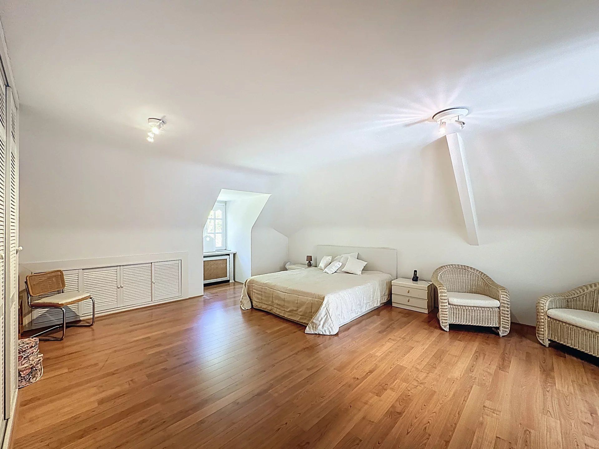 Klassieke energiezuinige villa met 4 (mog. 5) slaapkamers op ruim perceel. foto 25