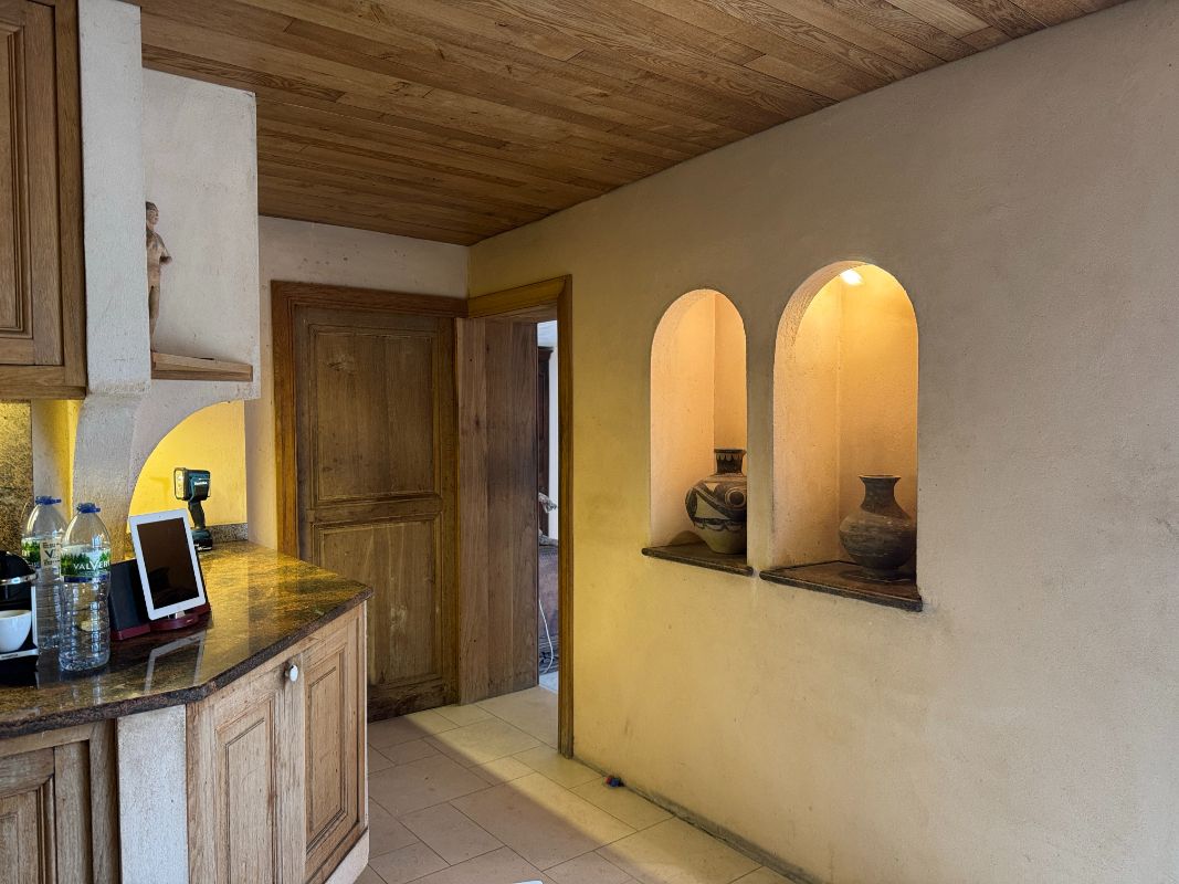 Woonst met toonzaal/opslagplaats en garages – ideaal voor zelfstandigen! foto 8