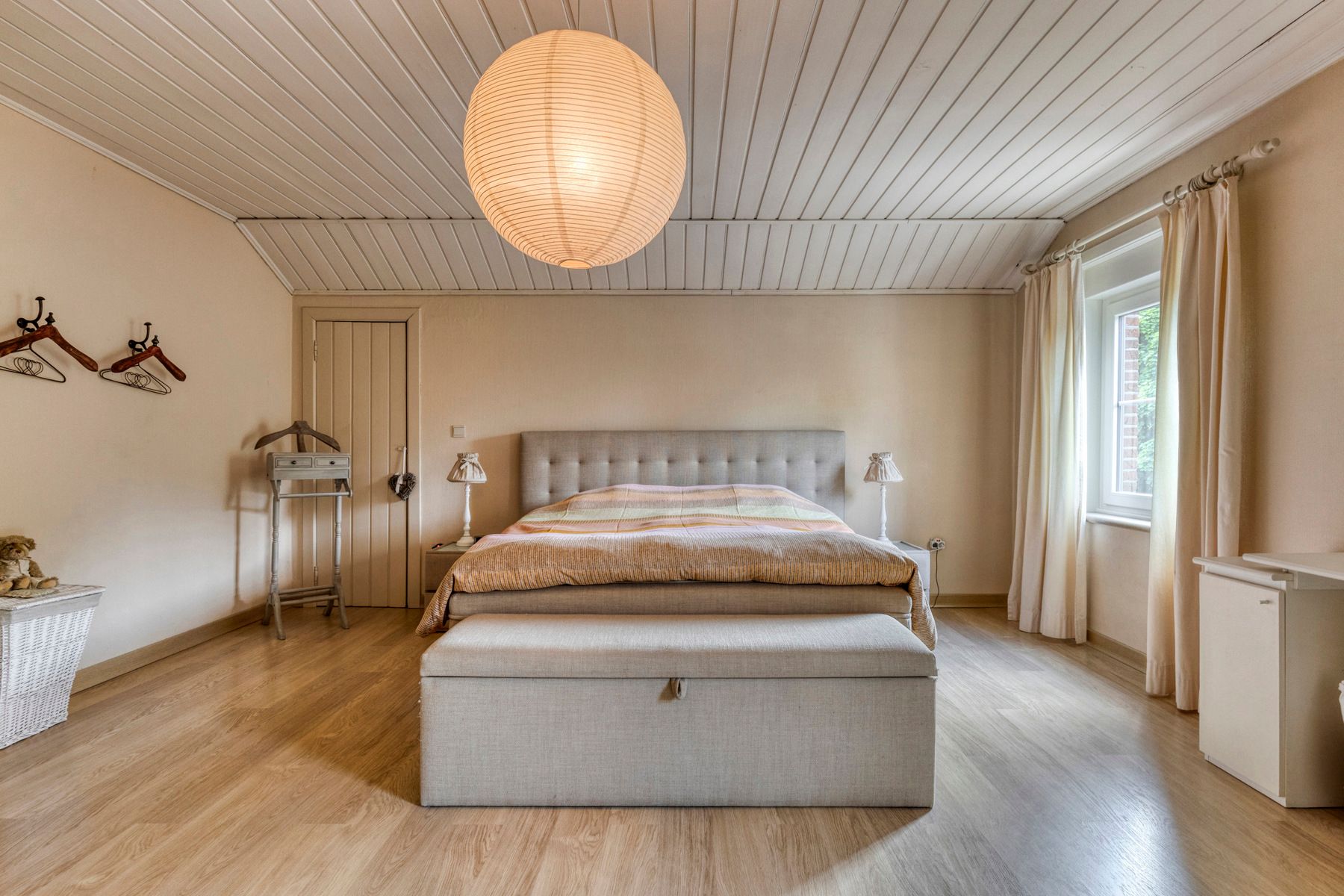 Woning met loods en vrachtwagenparking op toplocatie foto 15