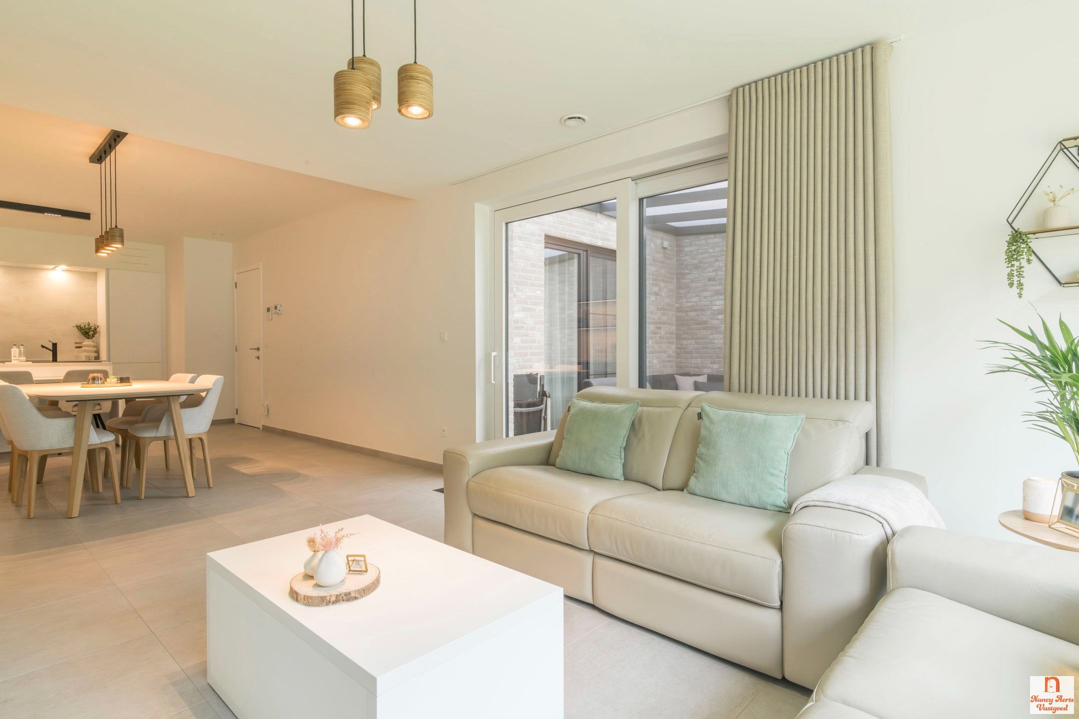 Gelijkvloers appartement met private tuin in Helchteren foto 6