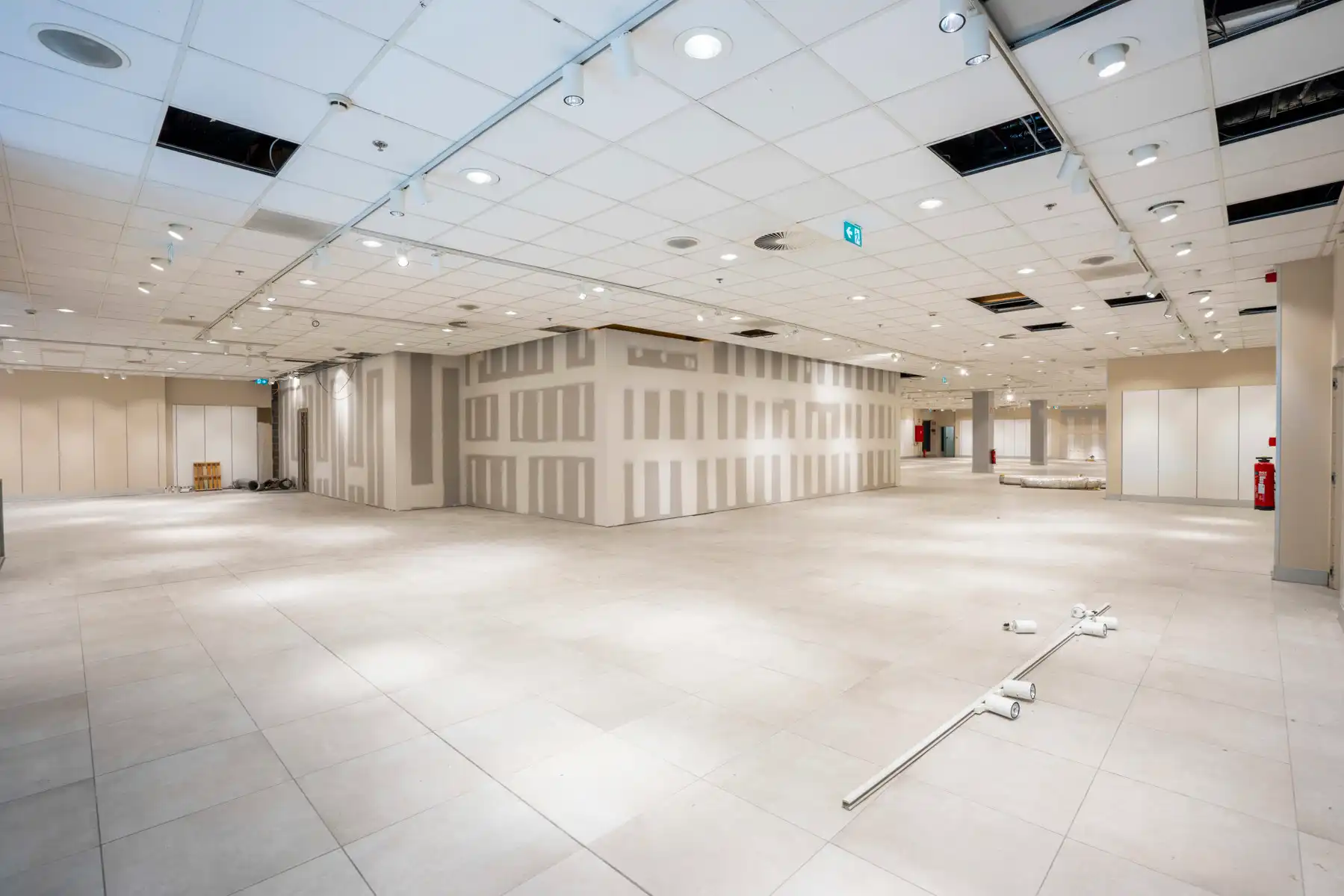 Commerciële toplocatie in Shopping Den Tir foto 7