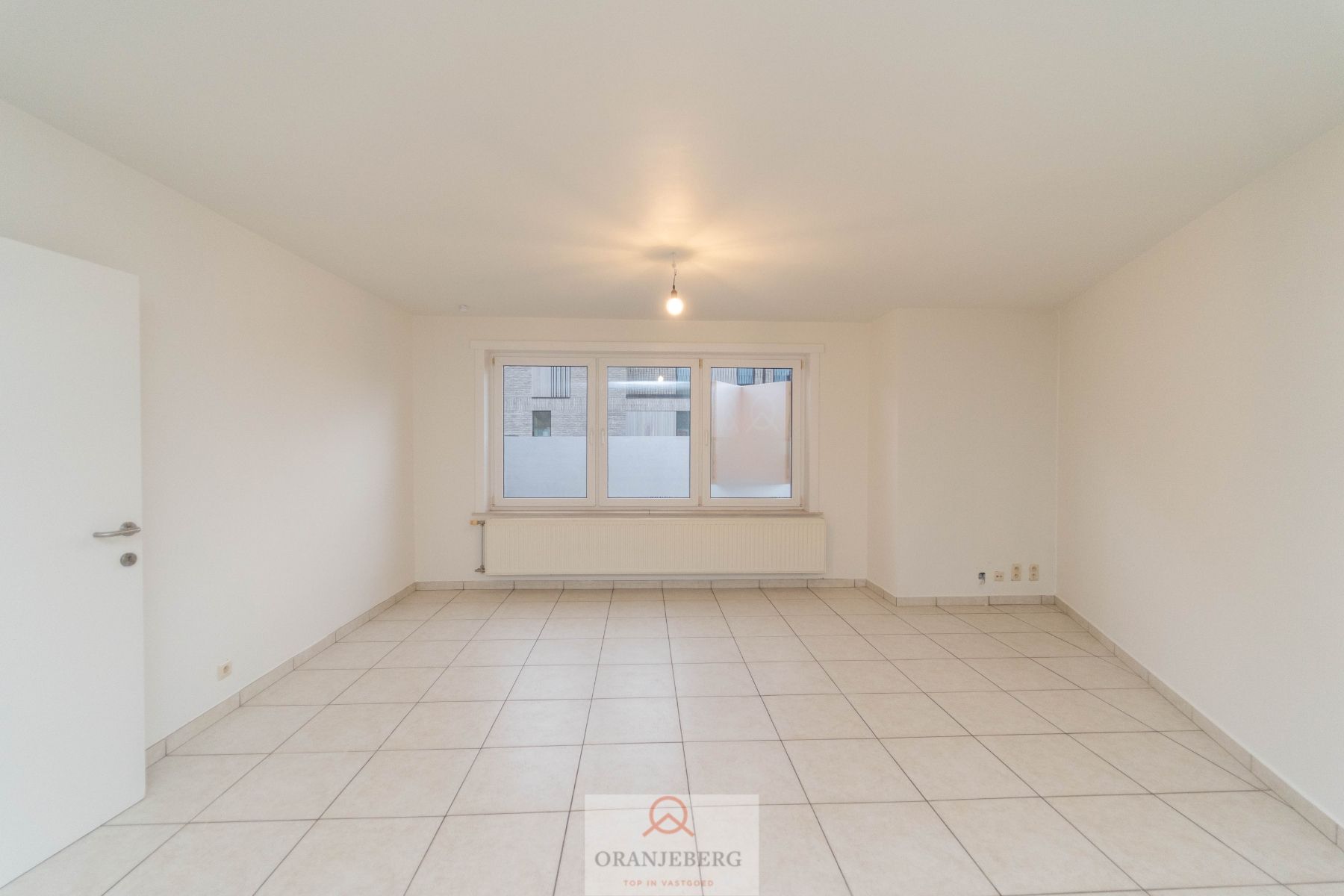 Lichtrijke bel-étage woning met garage en tuin te Lievegem - Waarschoot foto 14