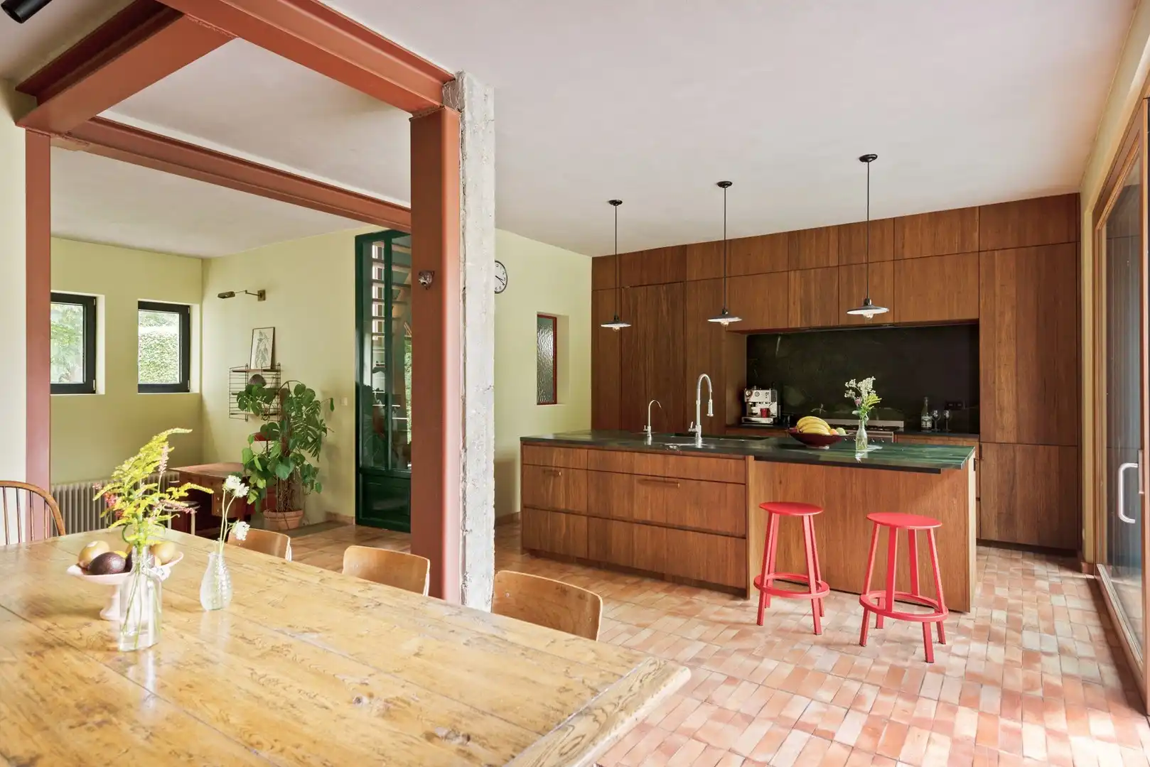 Stijlvolle, vrijstaande villa met zonnige tuin en zwemvijver foto 6