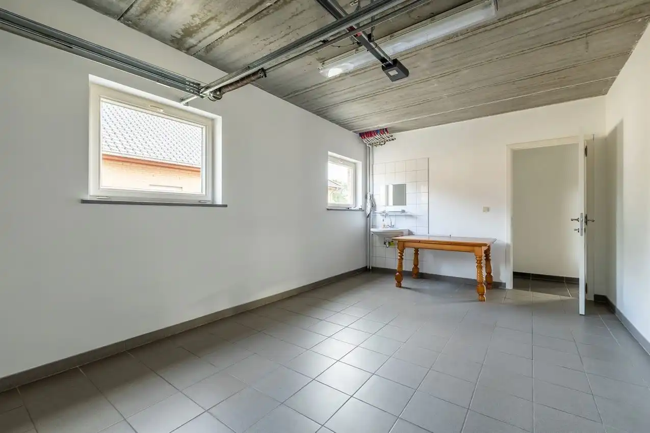 Instapklare, verrassend ruimle woning in landelijke omgeving foto 19