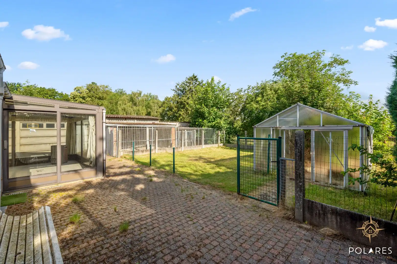 Woning op ruim perceel in doodlopende straat foto 21