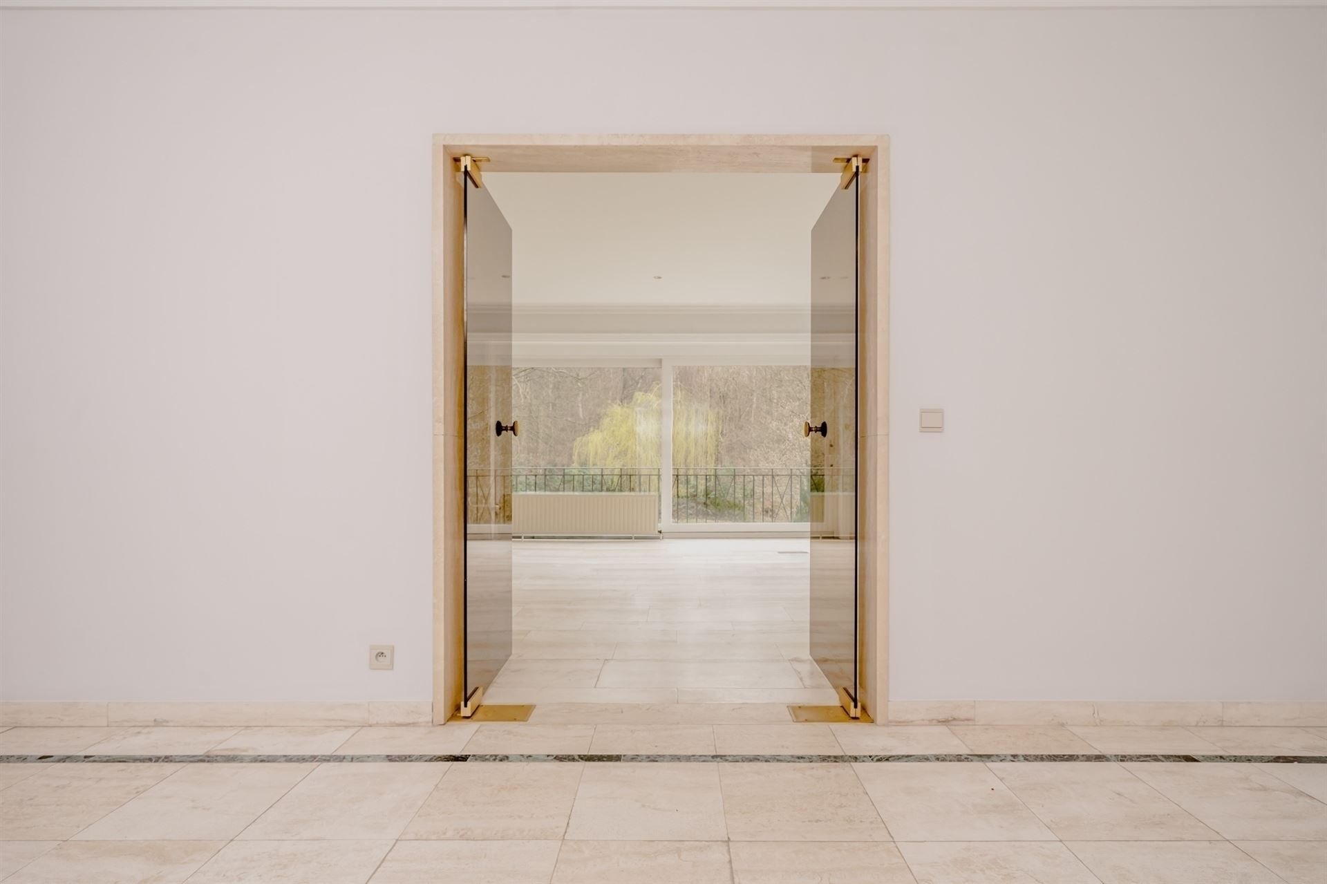 Prachtig opbrengstpand 4 gevels foto 7