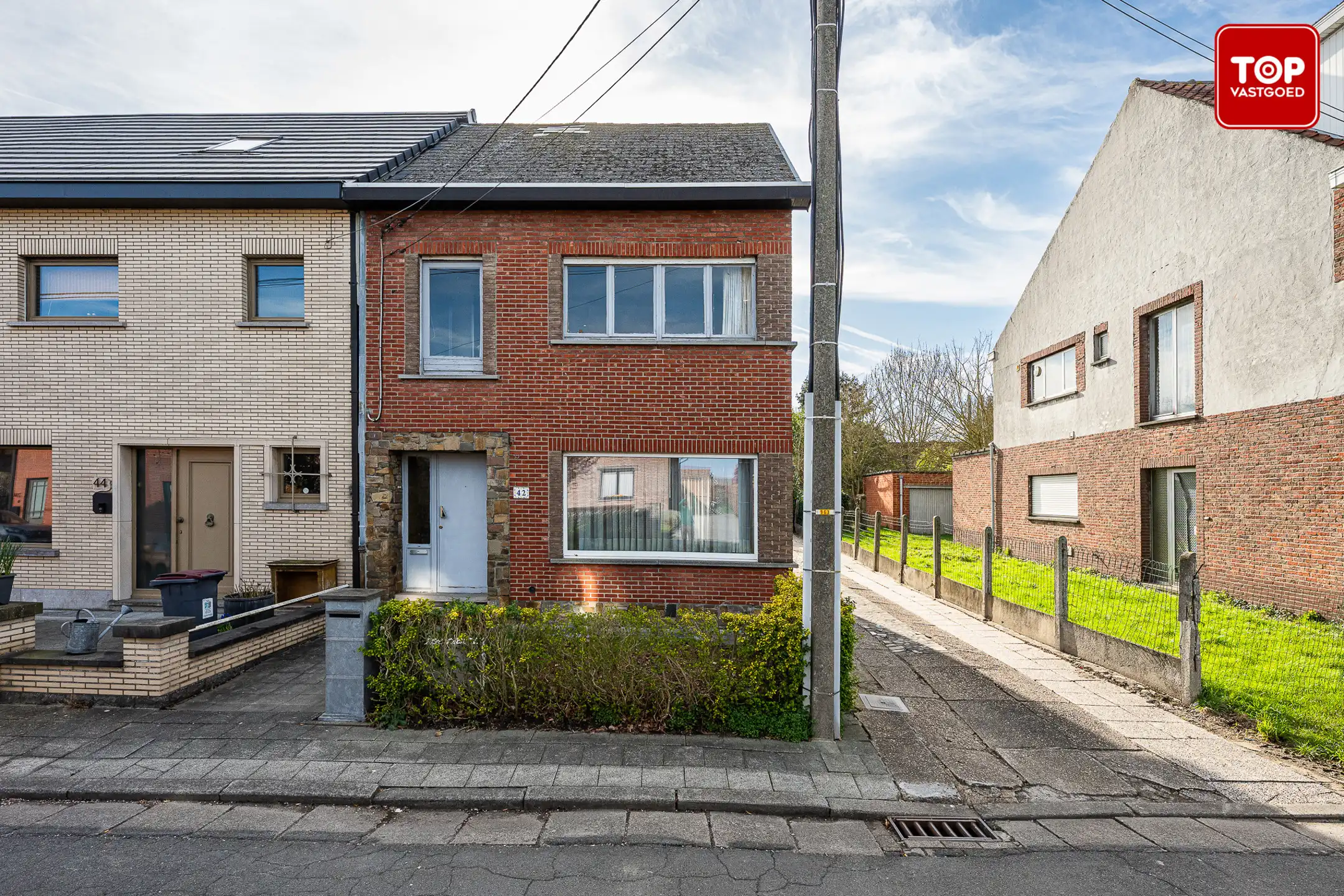 HOB met 3 slaapkamers en tuin foto 2