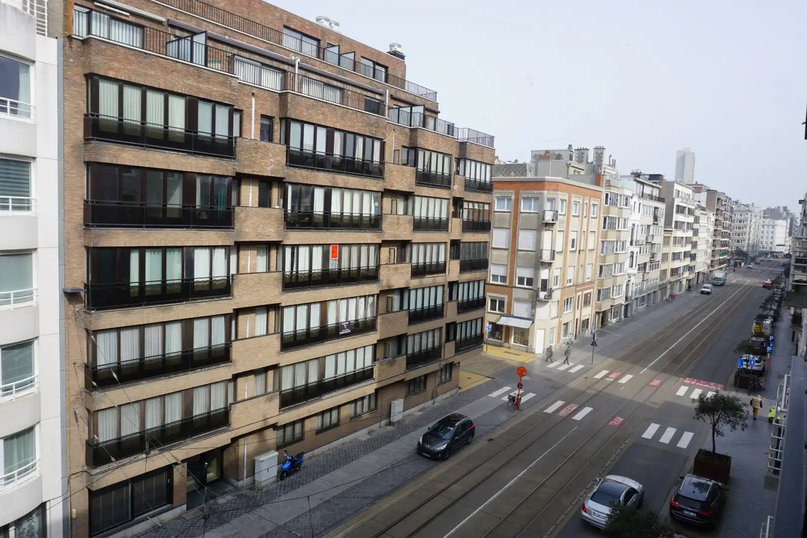 ONGEMEUBELD 1 SLP APP. GELEGEN KONINGSSTRAAT foto 6