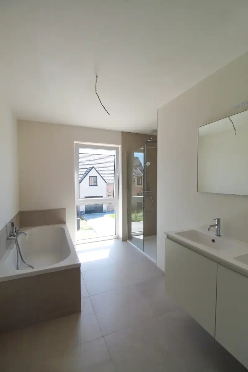 Ruime nieuwbouwwoning te Roeselare foto 7