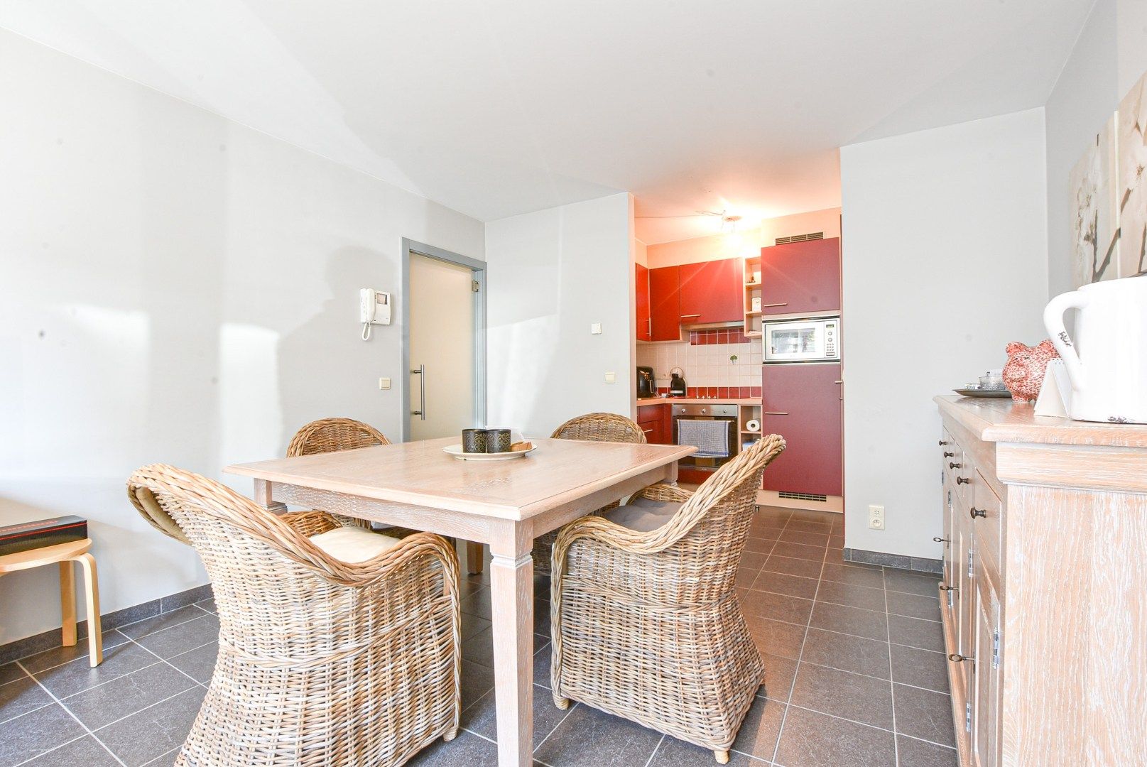 Gezellig gelijkvloers appartement mét privé staanplaats in Nieuwpoort foto 5