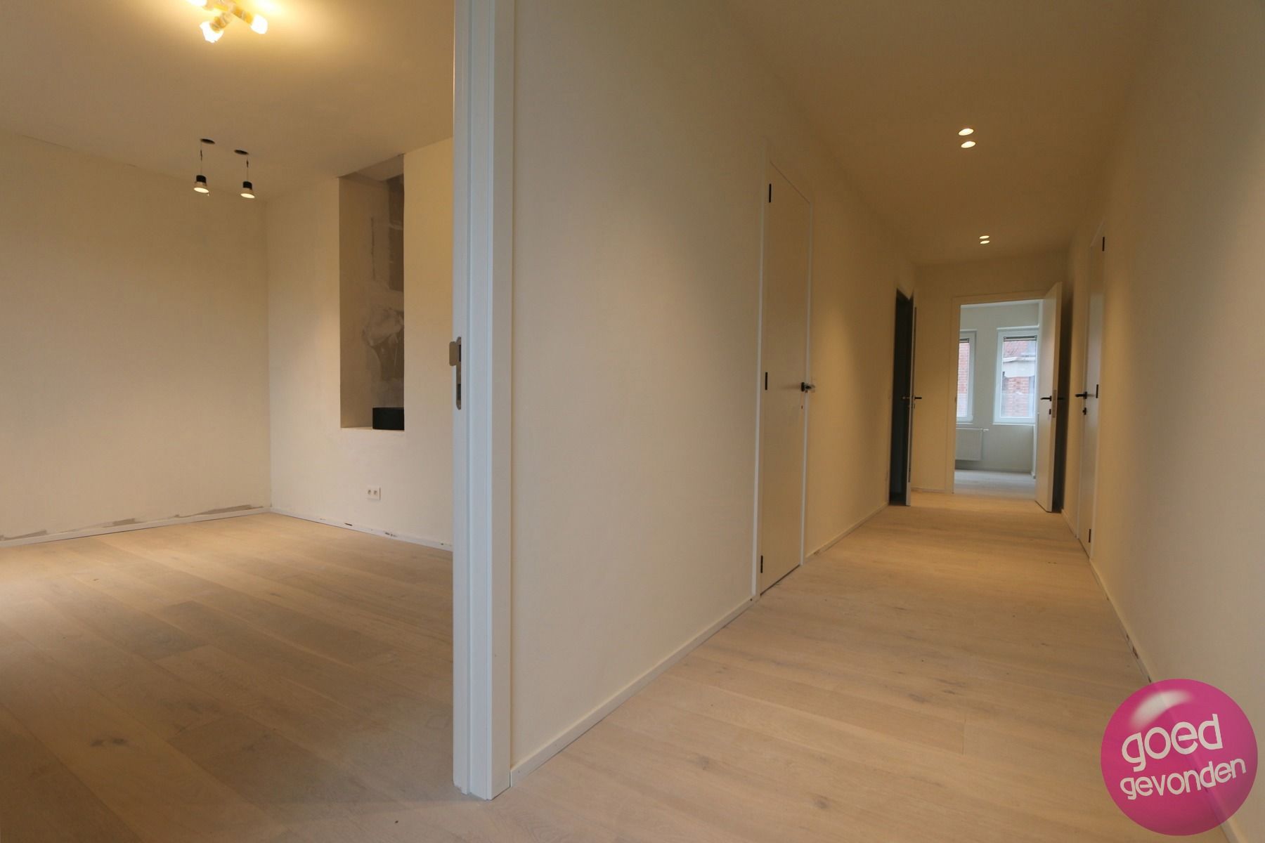 NIEUW APP - 2 SLK - TERRAS - KELDER - CENTRUM - GEEN BTW foto 16