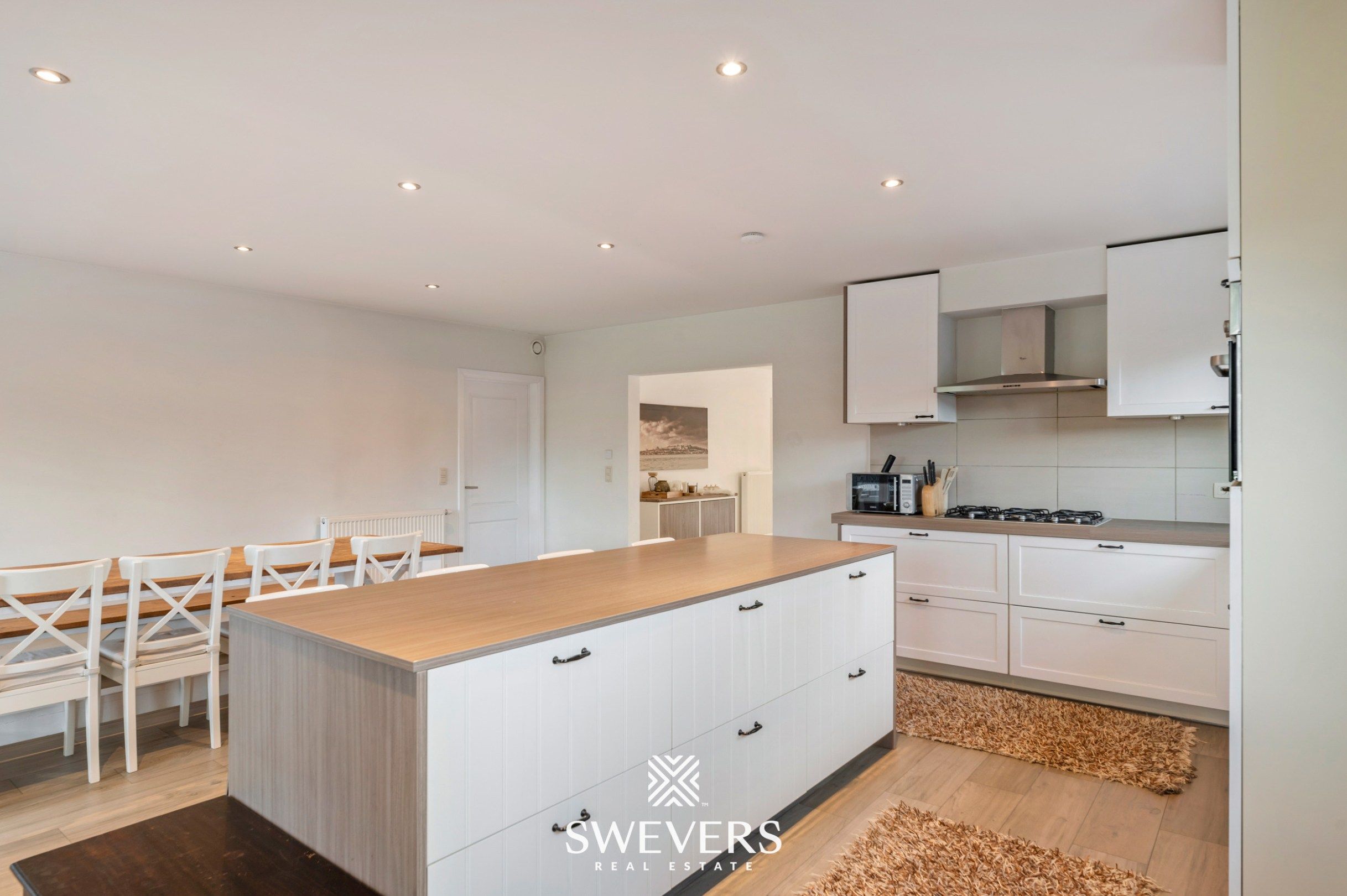 Rustig gelegen energiezuinige halfopen woning met 6 slaapkamers foto 7