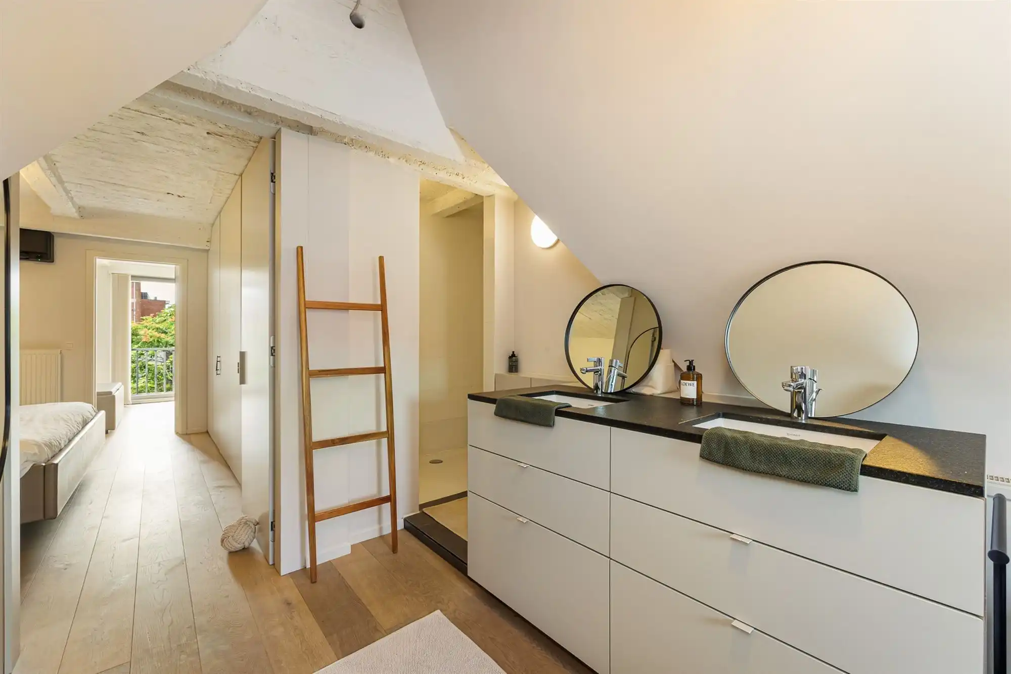 Triplex app. met 3 à 4 slpkmrs. en ruim terras foto 21