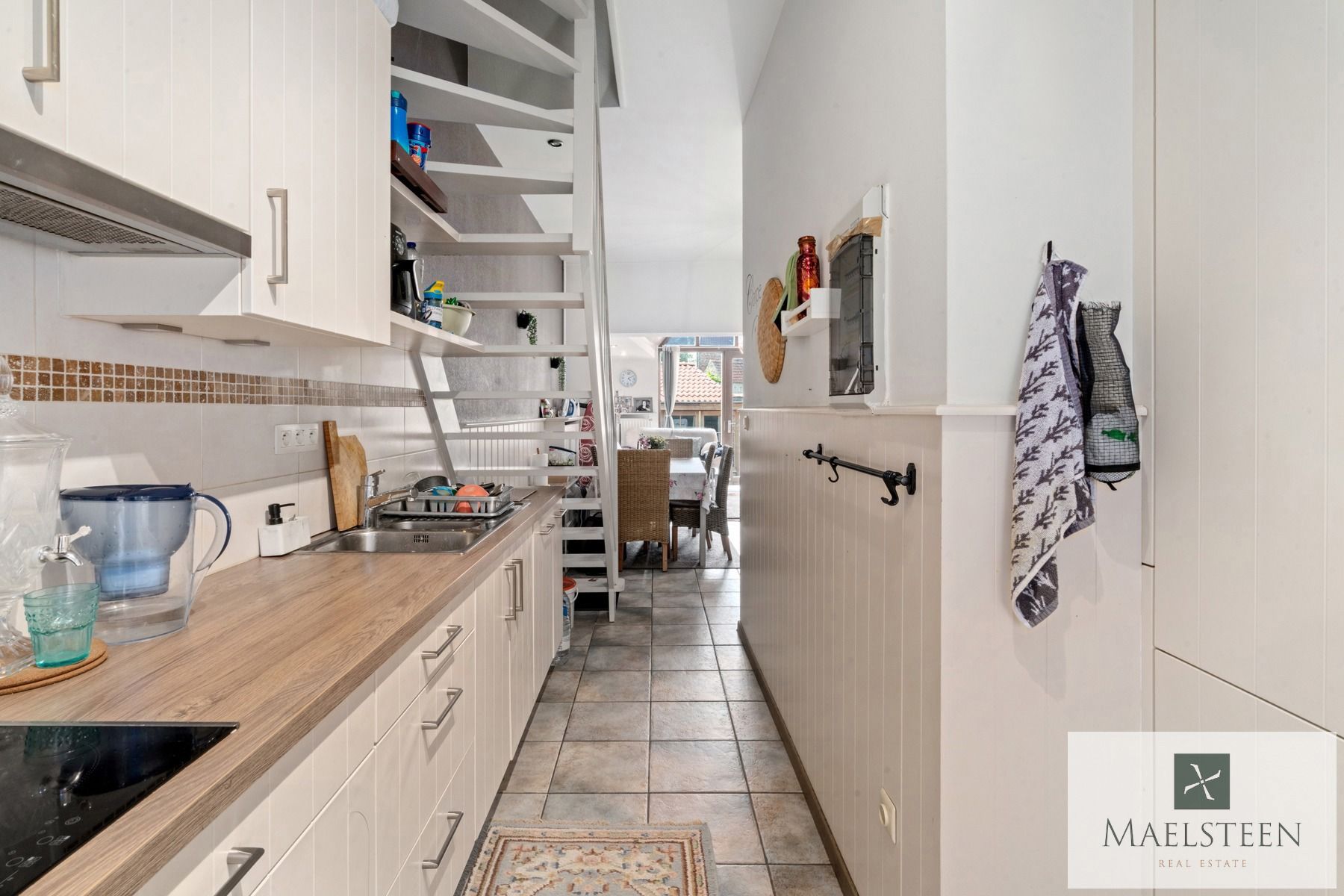 Instapklare trapgevelwoning, gelegen in Brugge centrum foto 6