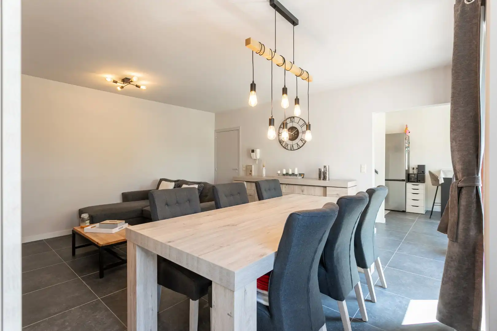 Instapklaar duplex app. 2 slpk met terras en parkeerplaats  foto 5