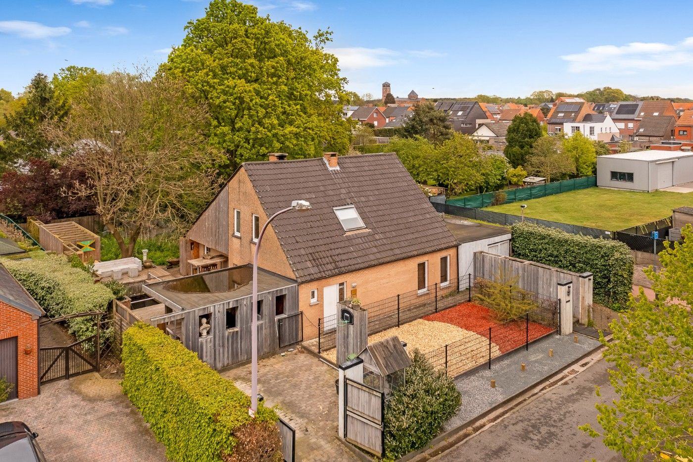 Prachtig gelegen, vrijstaande woning met 4 slpk. en ruime carport op 793m² foto 39