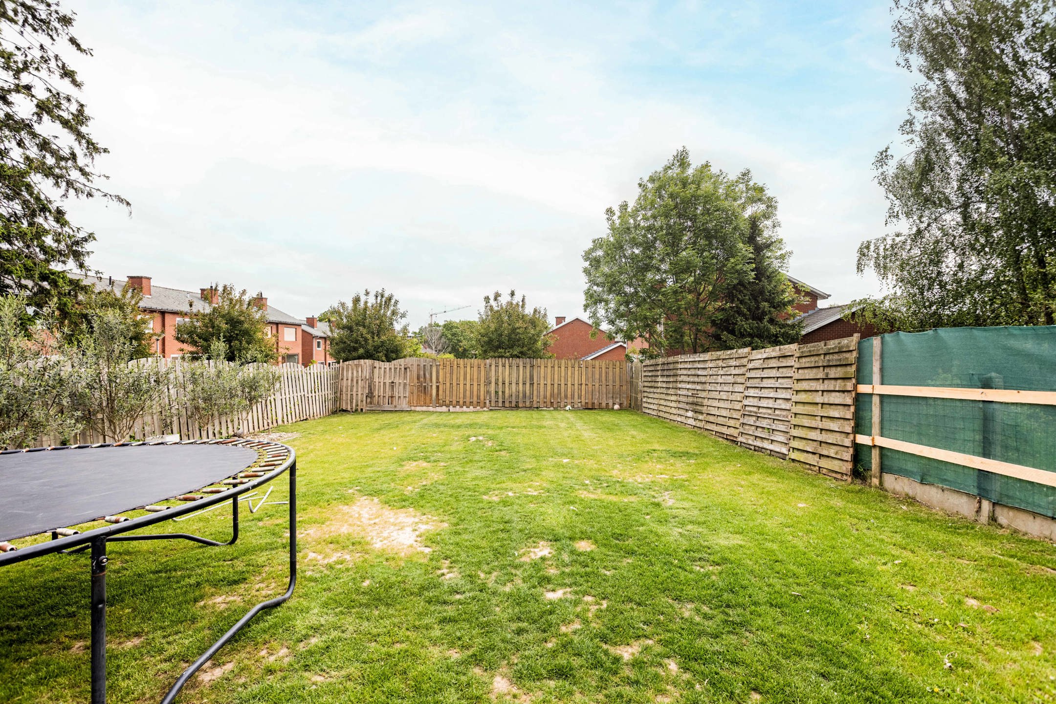 Instapklare halfopen bebouwing met tuin, oprit & garage! foto 15