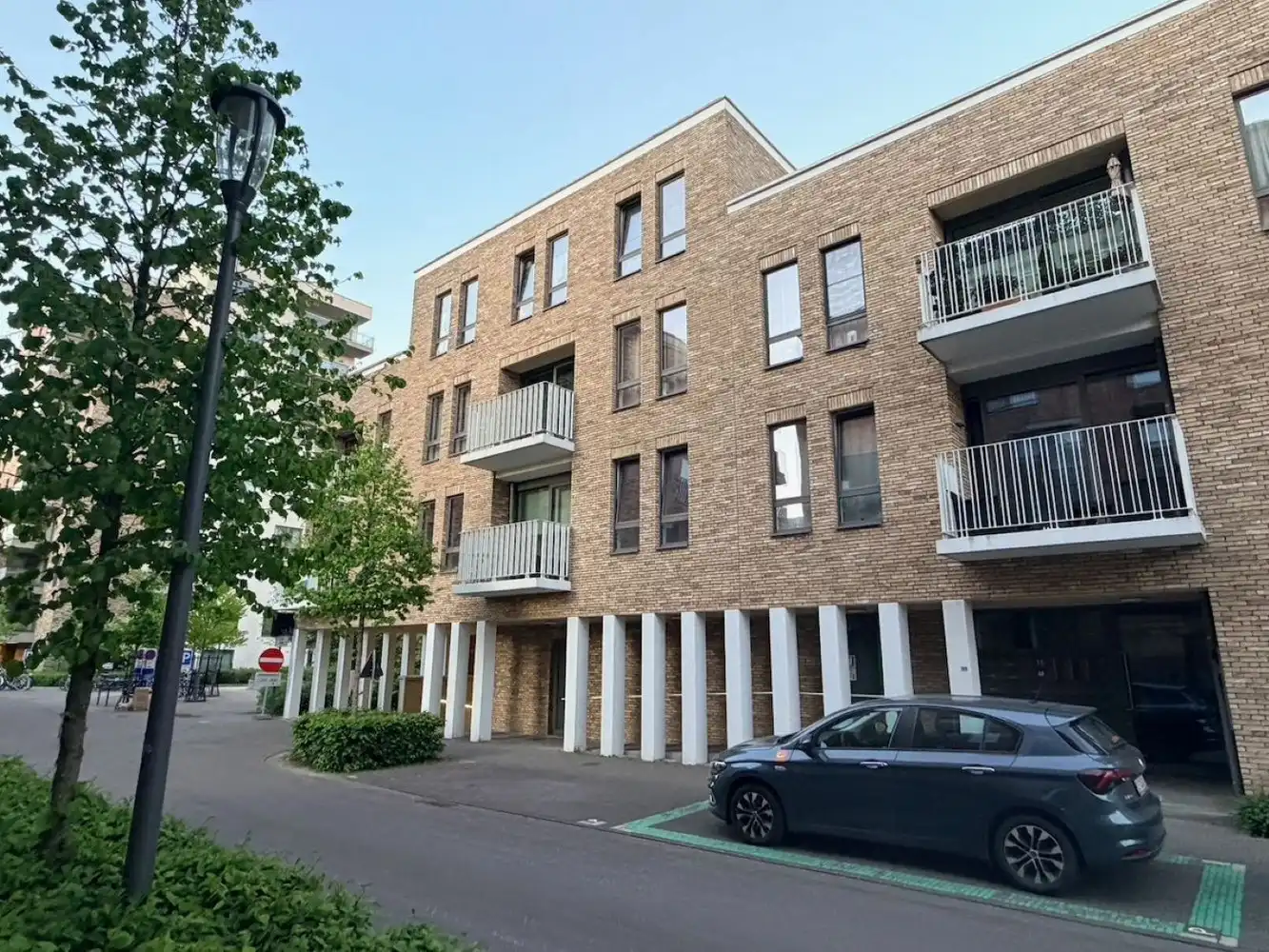 Ondergrondse, zeer ruime garagebox te huur in centrum Leuven foto 7