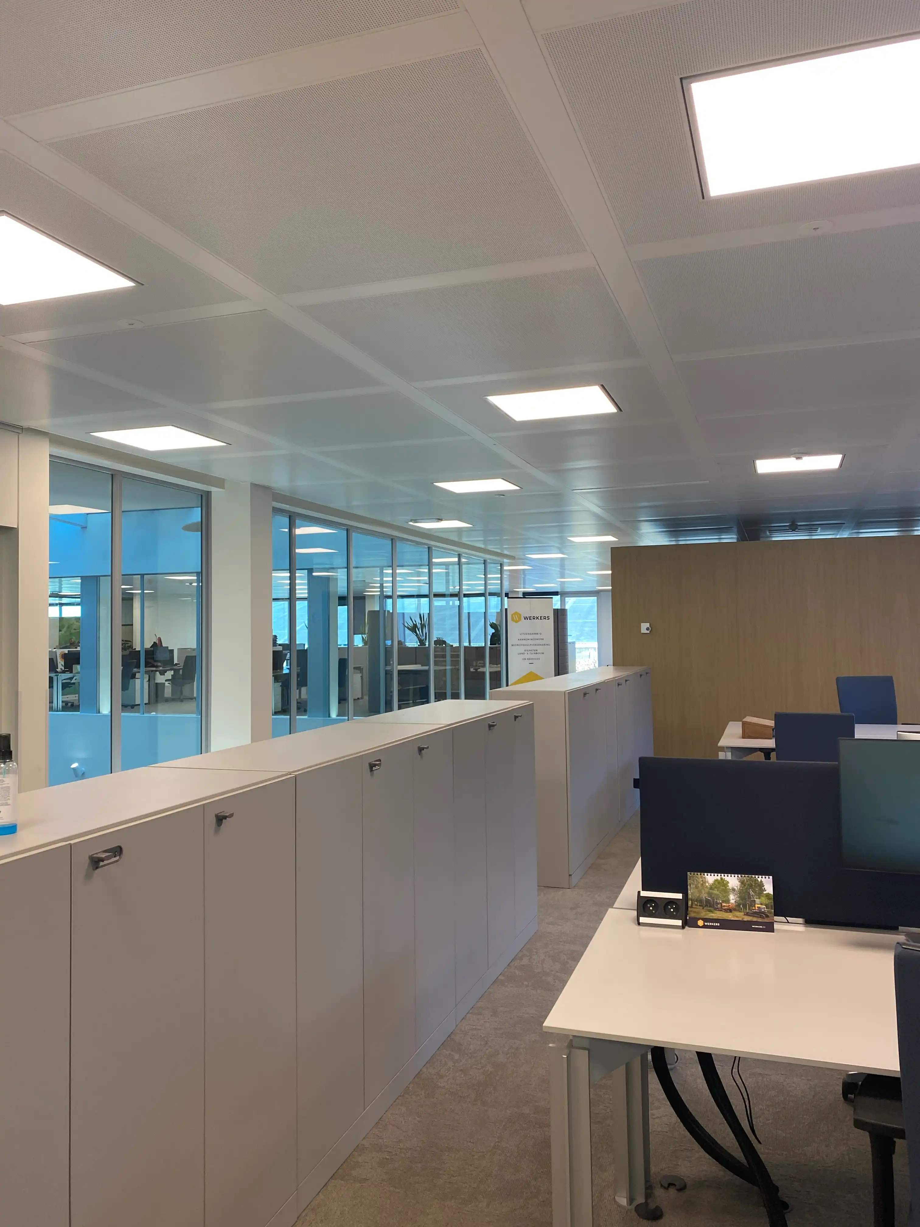 Volledig instapklaar kantoor te huur van 528 m². foto 5