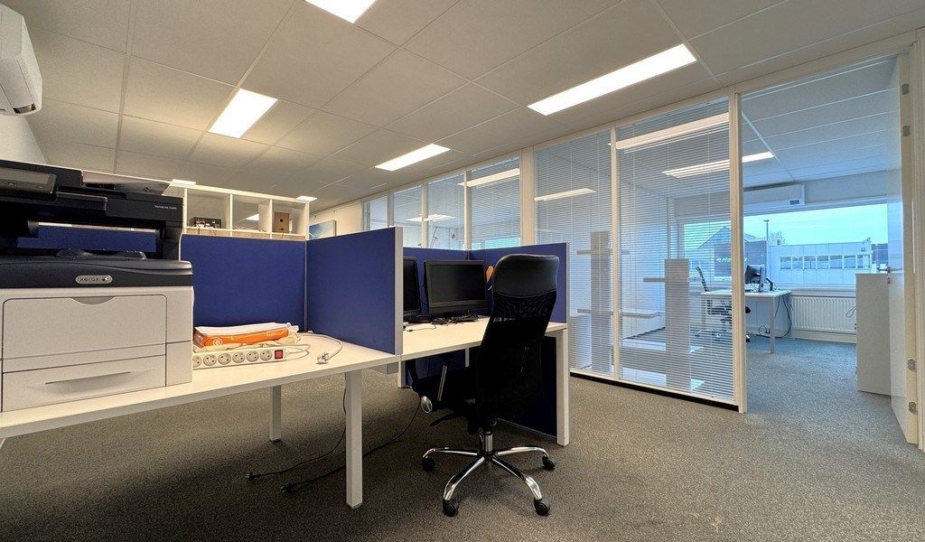 Instapklaar kantoor te huur nabij E313/E34 te Wommelgem foto 8